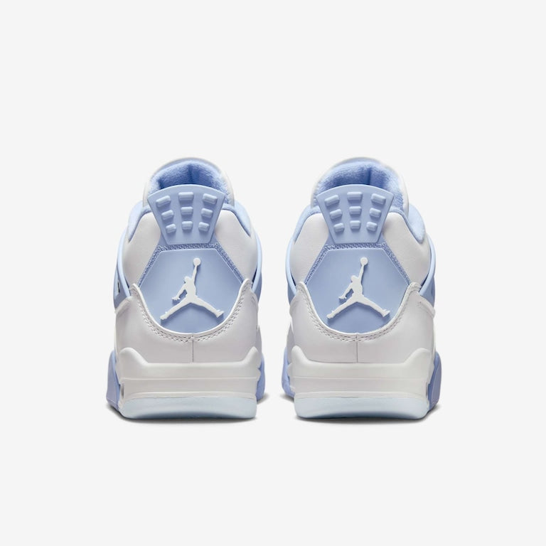 Nike Air Jordan 4 "Aluminum"