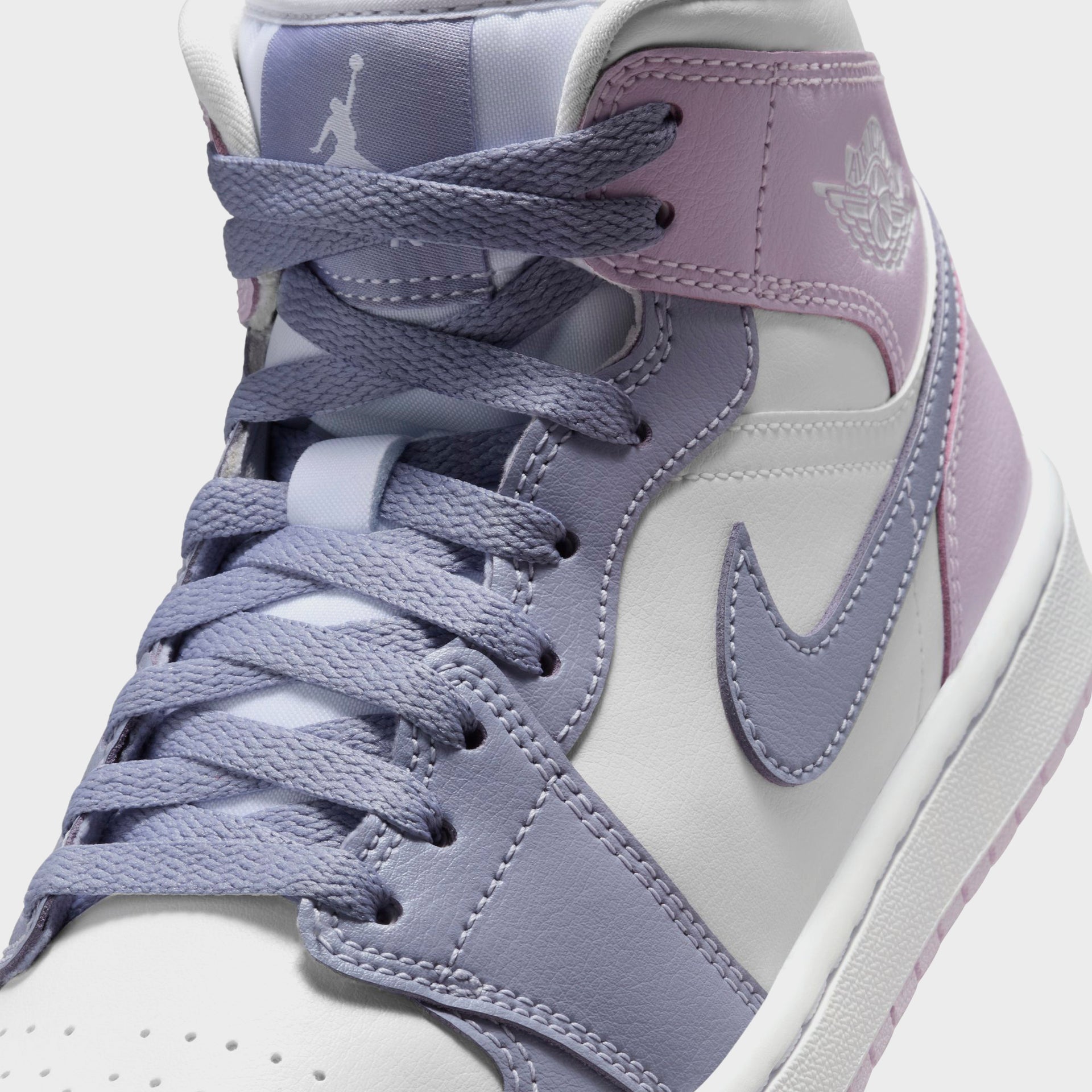 Nike Air Jordan 1 Mid "Indigo Haze Doll White"