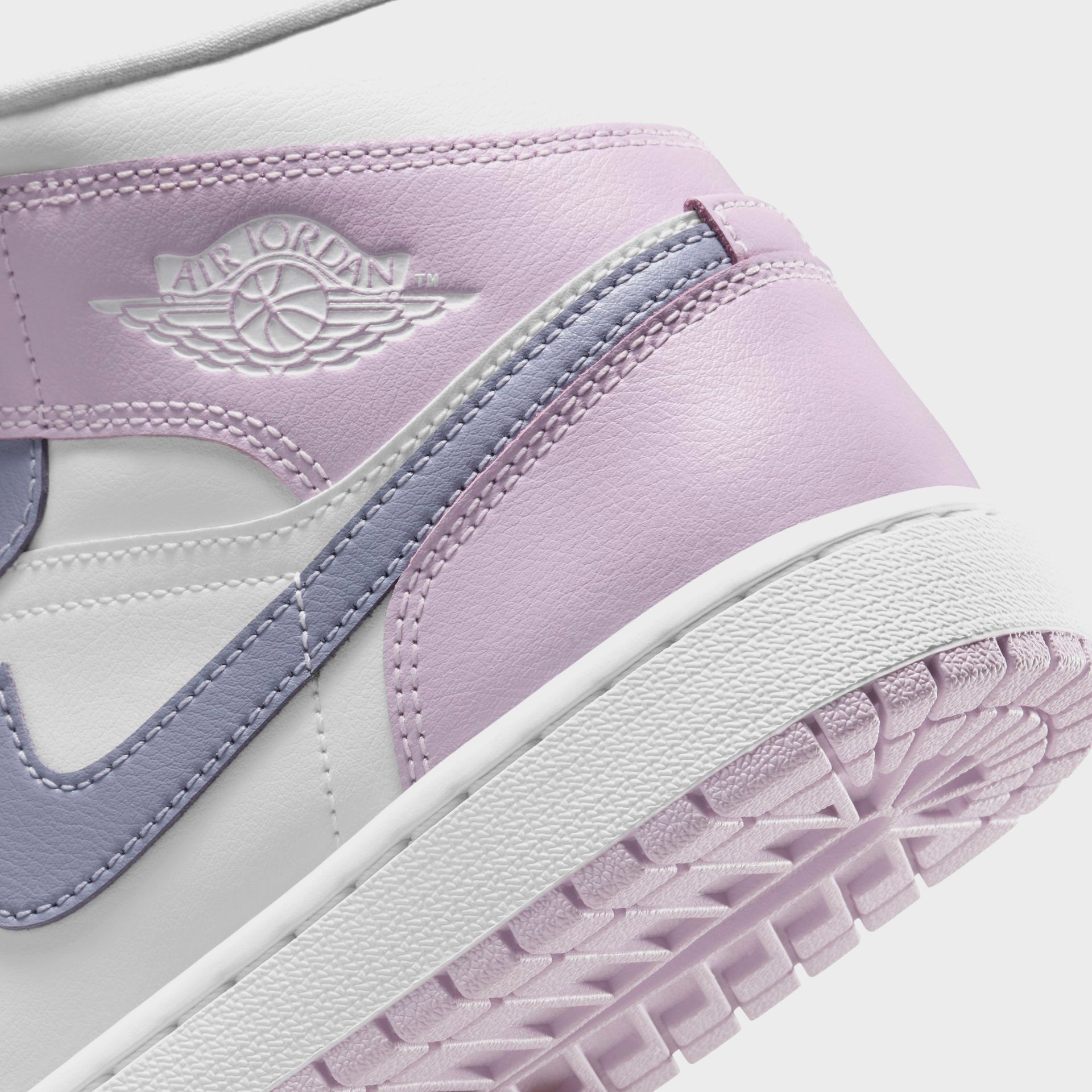 Nike Air Jordan 1 Mid "Indigo Haze Doll White"