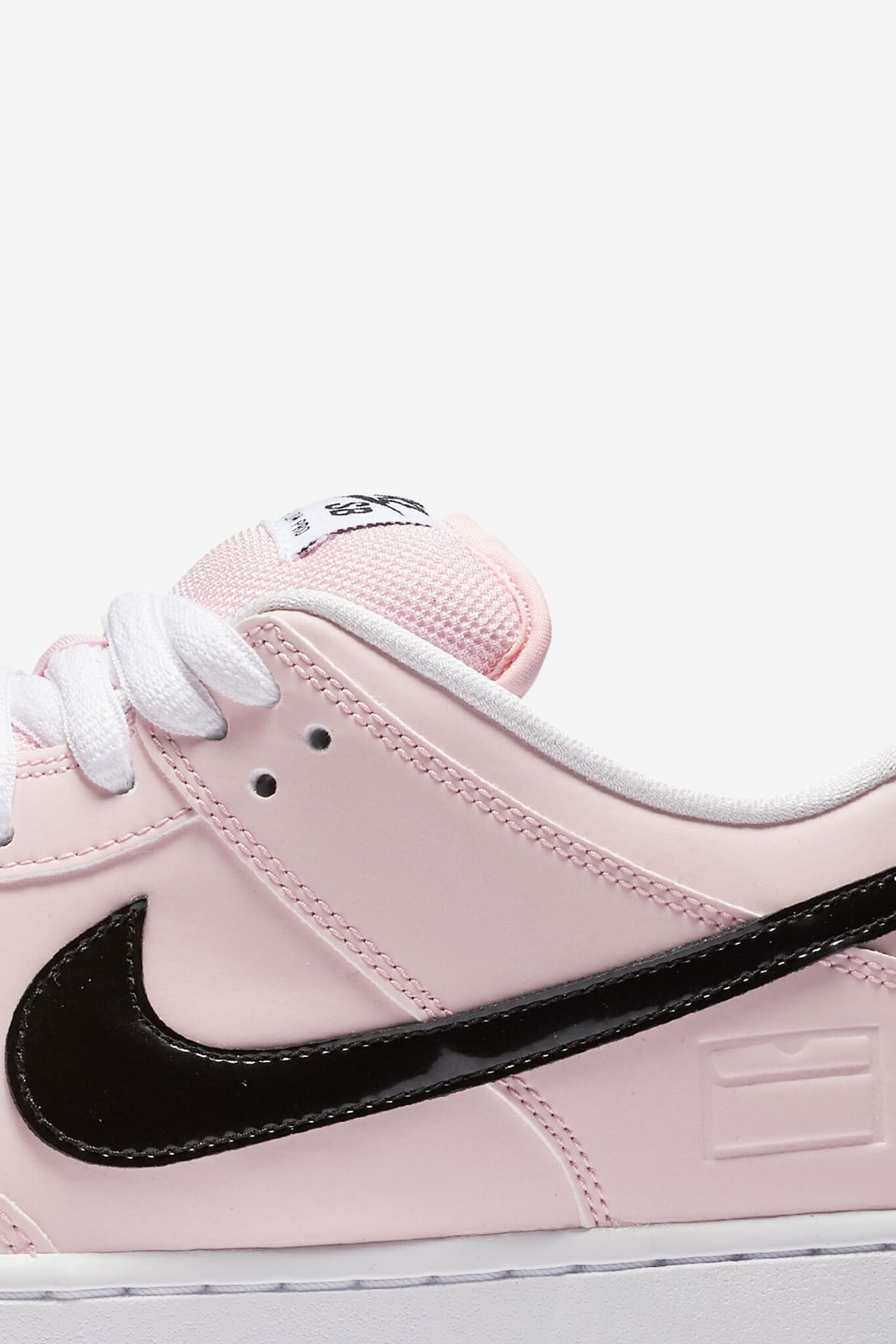 Nike SB Dunk Low "Pink Box"