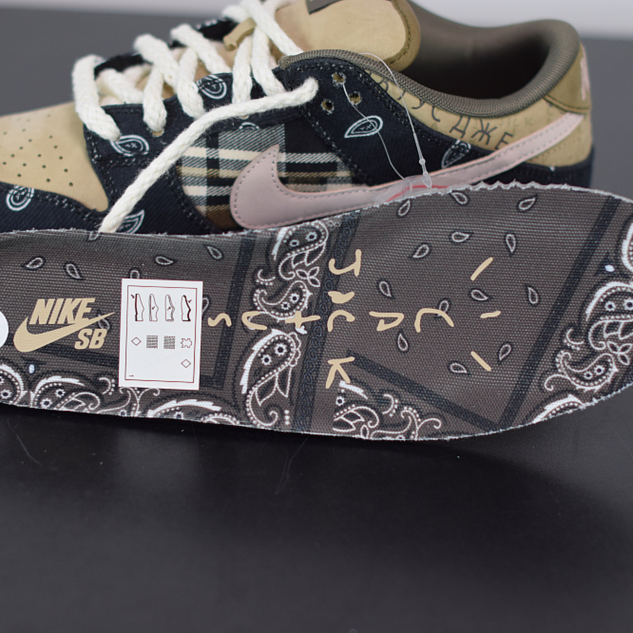 Nike Dunk Low x Travis Scott "Cactus Jack "