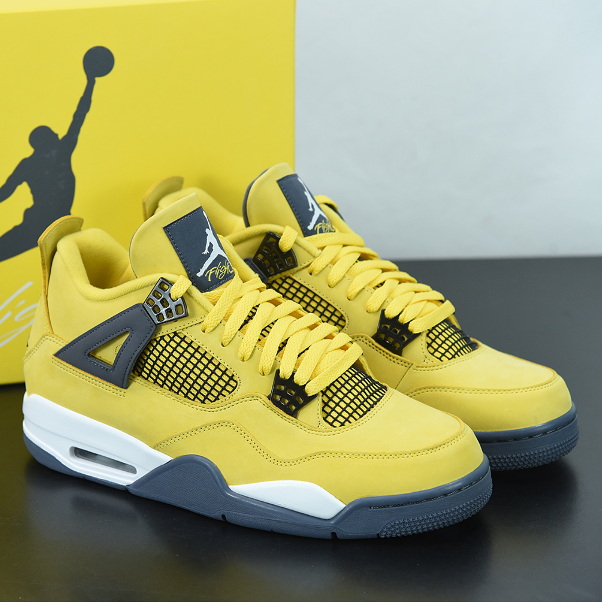 Jordan store 4 amarelo