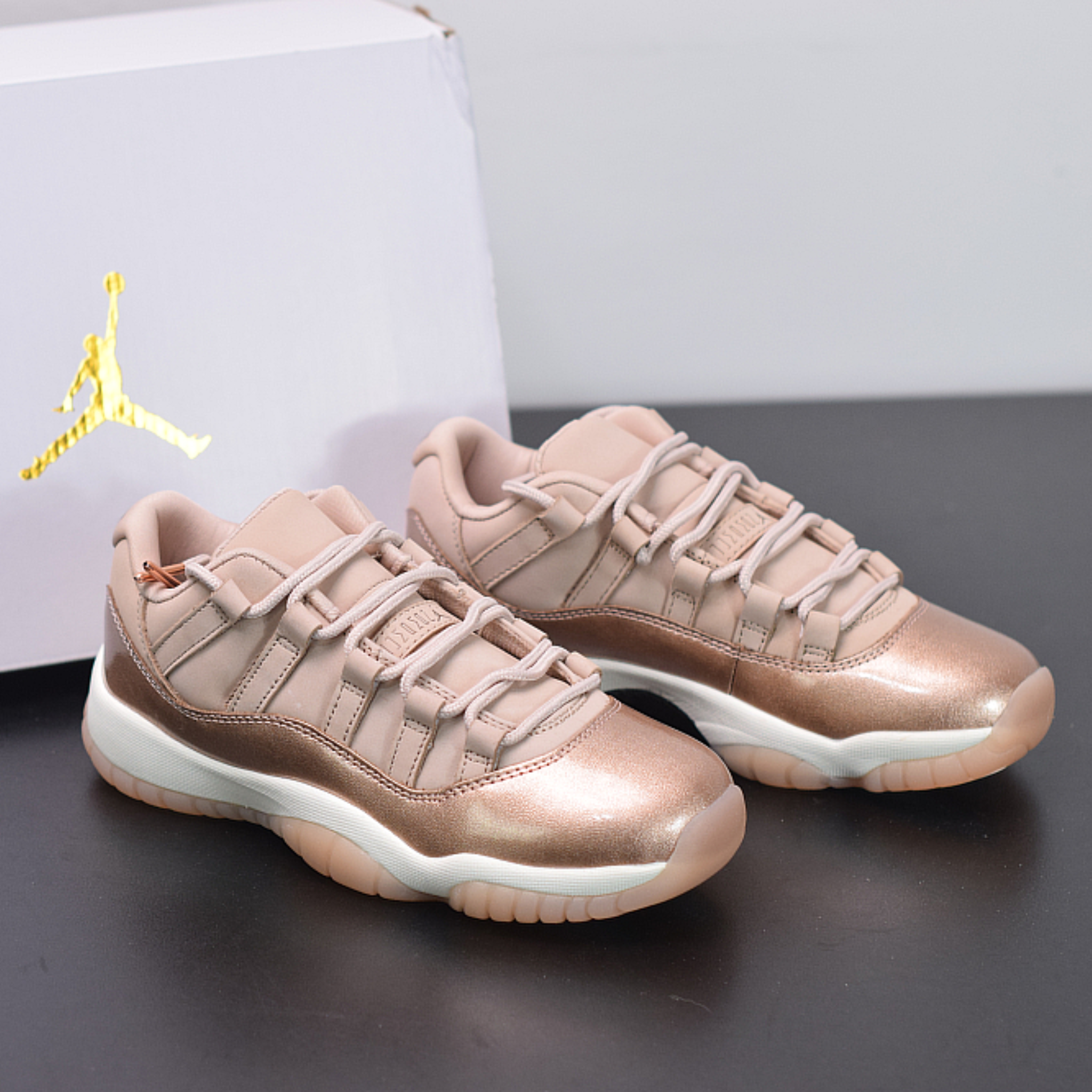 Air jordan hotsell 11 rose gold