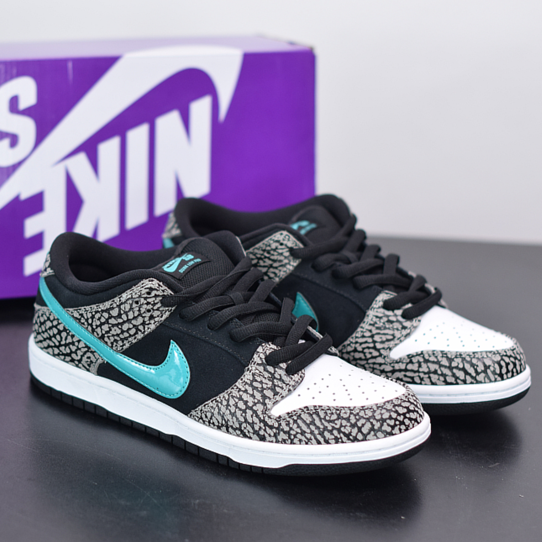 Nike sb dunk elephant sales print