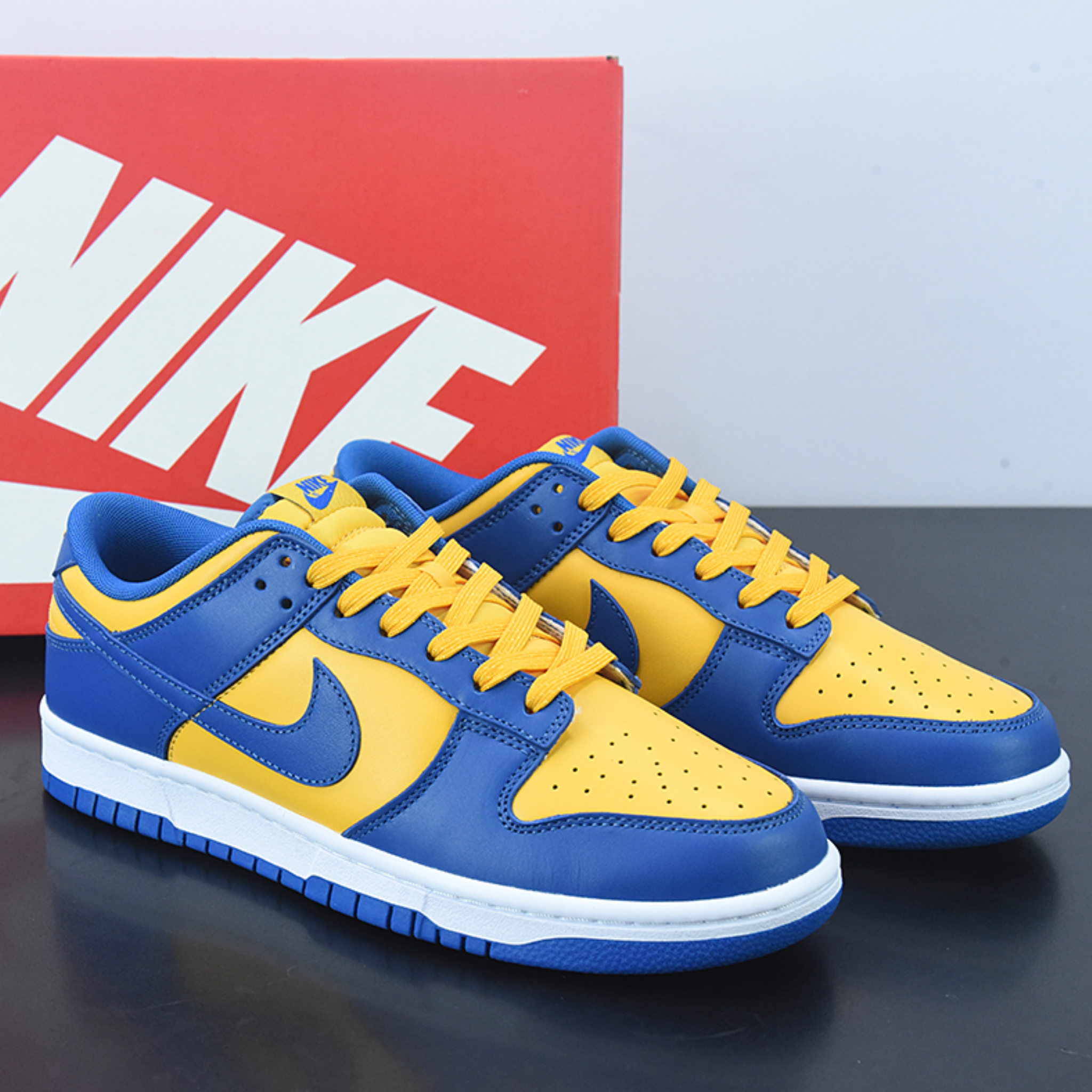 Nike Dunk Low