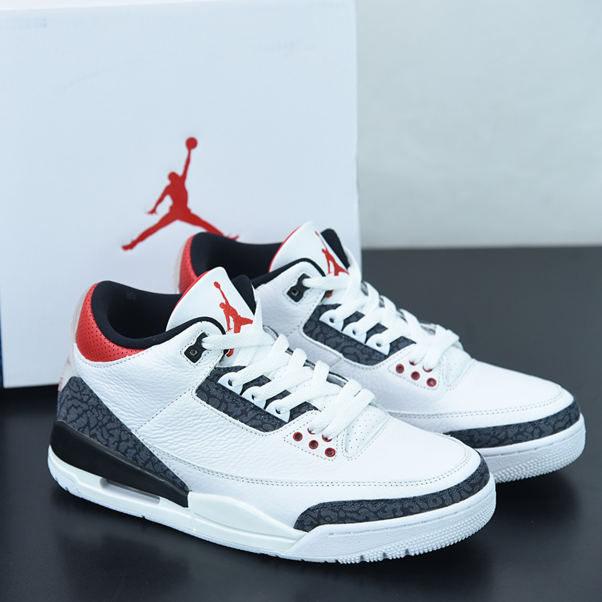 Jordan 3 fire red sales 2018