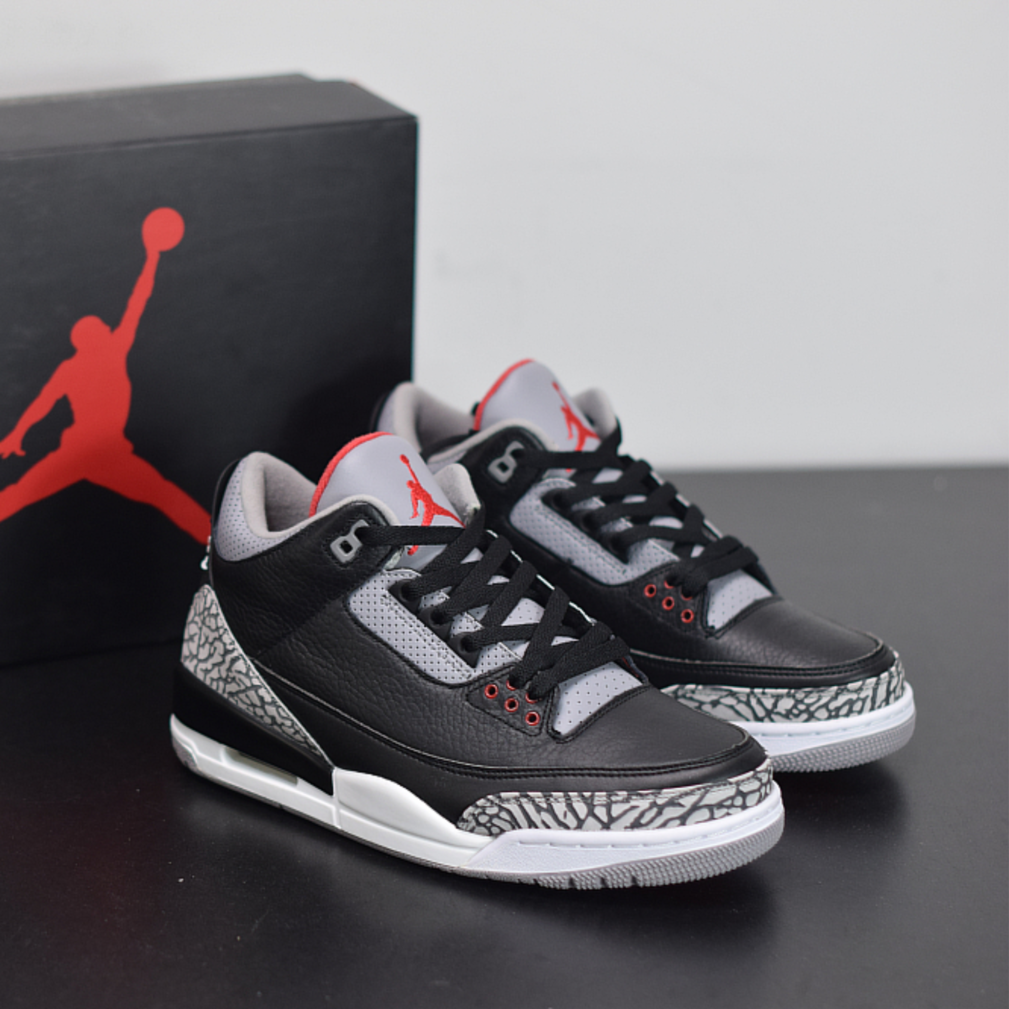 Retro 3 2025 black cement 218