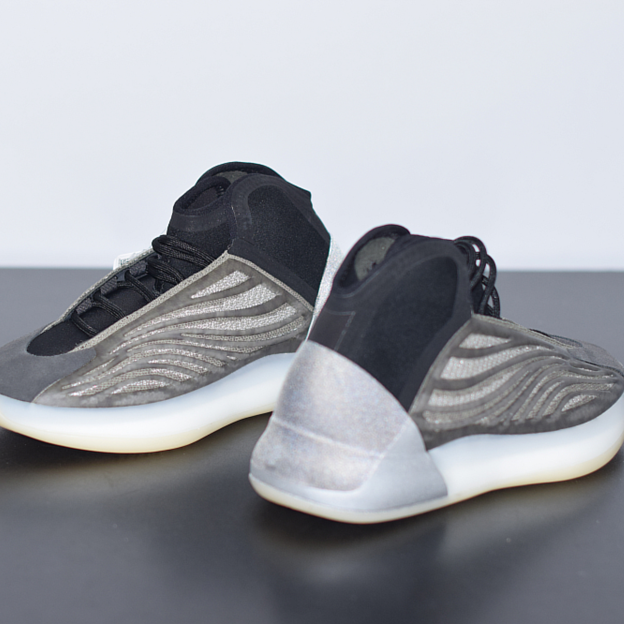Adidas Yeezy QNTM "Barium"