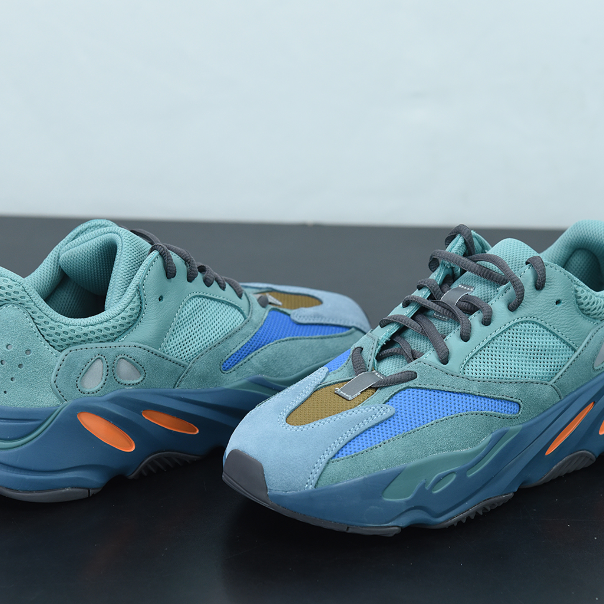 Yeezy Boost 700 "Fade Azure"