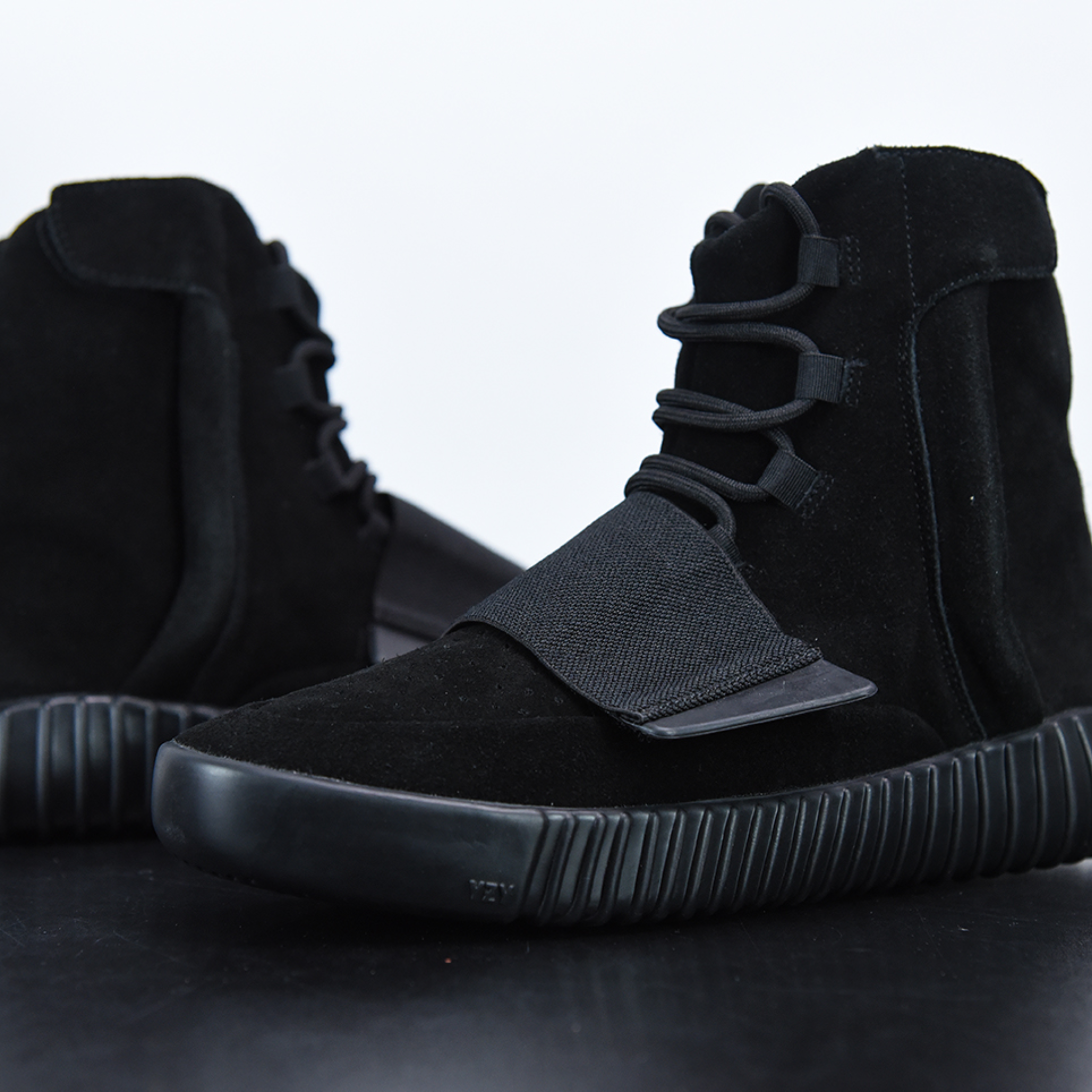 Adidas Yeezy Boost 750 "Triple Black"
