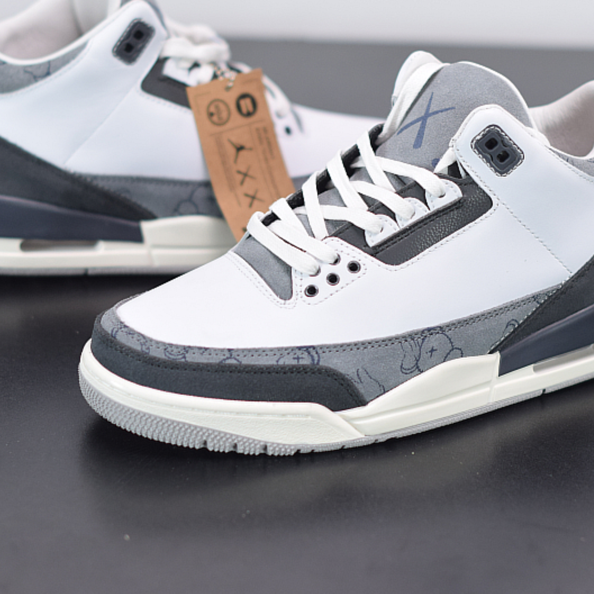 Nike Air Jordan 3 Retro x Kaws