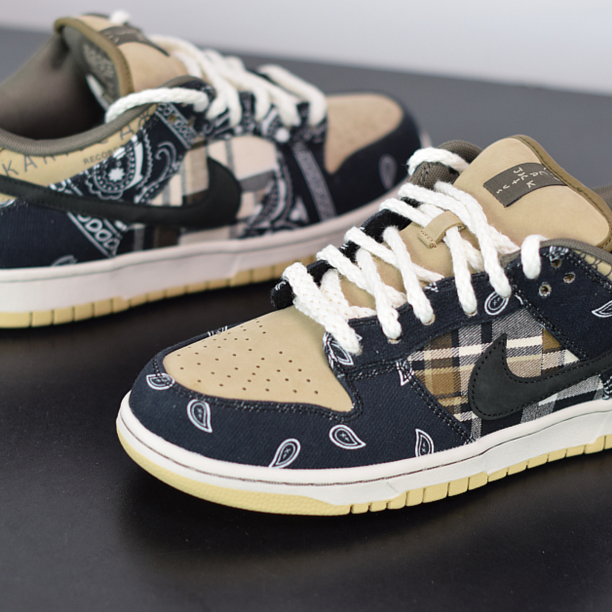 Nike Dunk Low x Travis Scott "Cactus Jack "