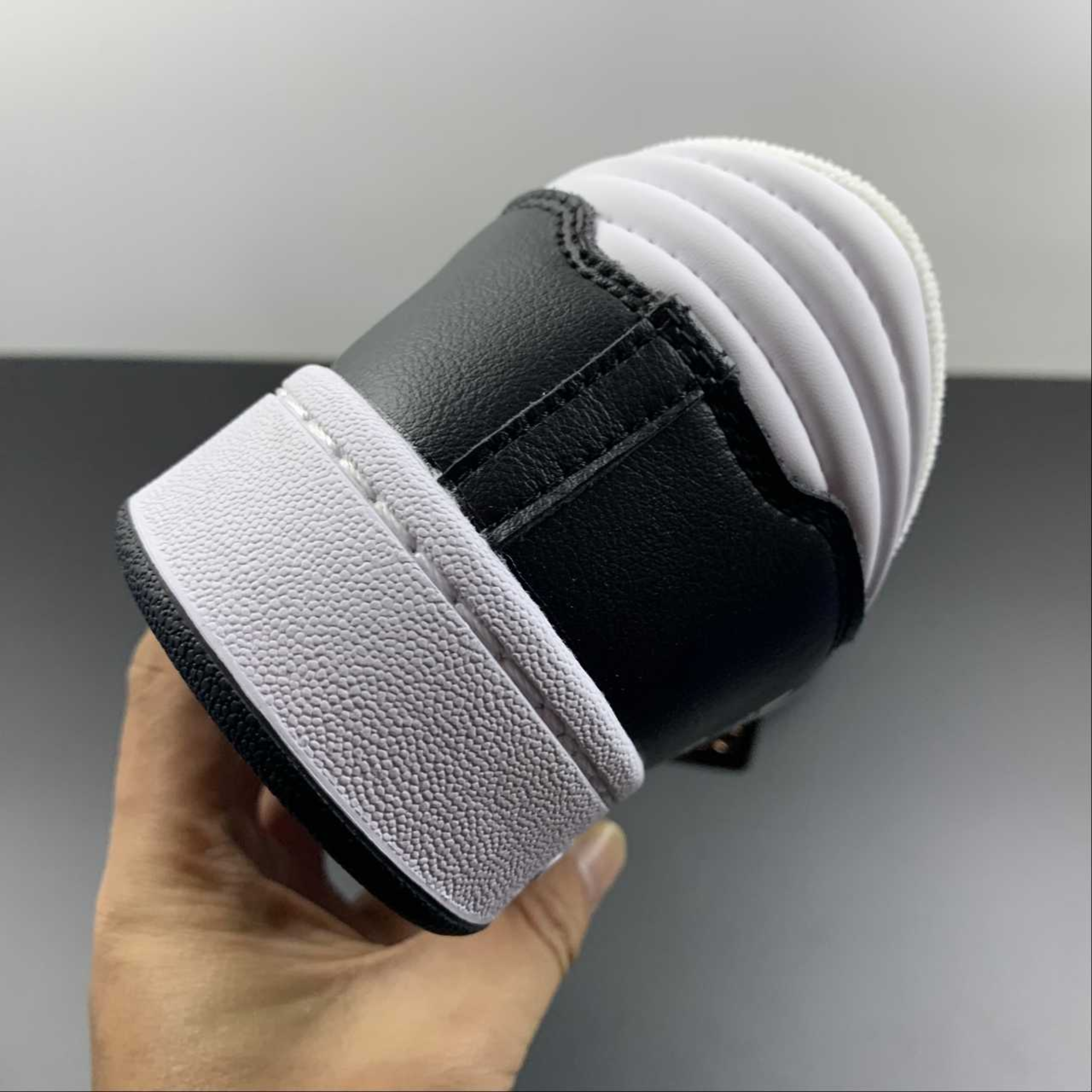 Adidas Forum 85 "Black/White"