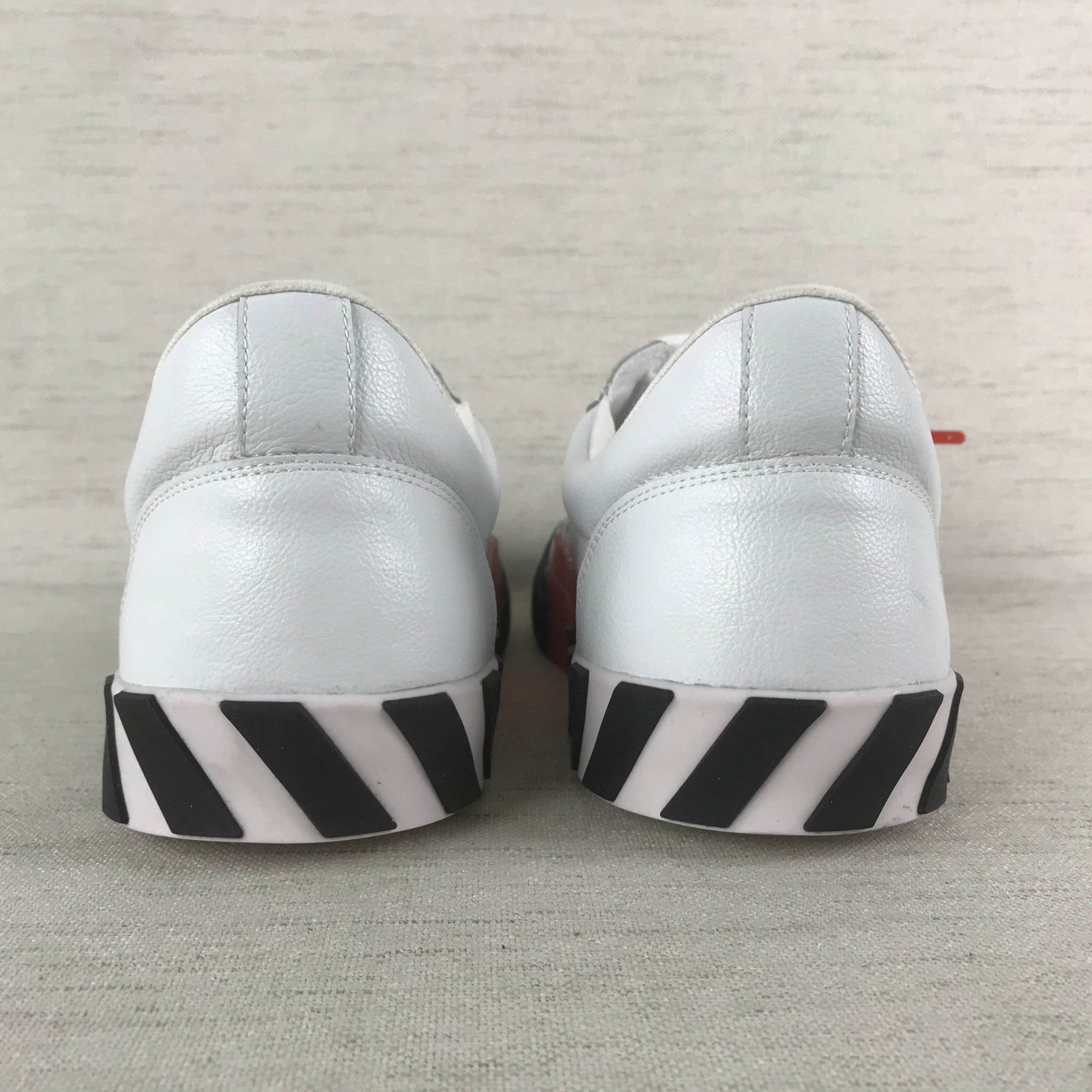Off White Shoes Vulcanized "Black/White"