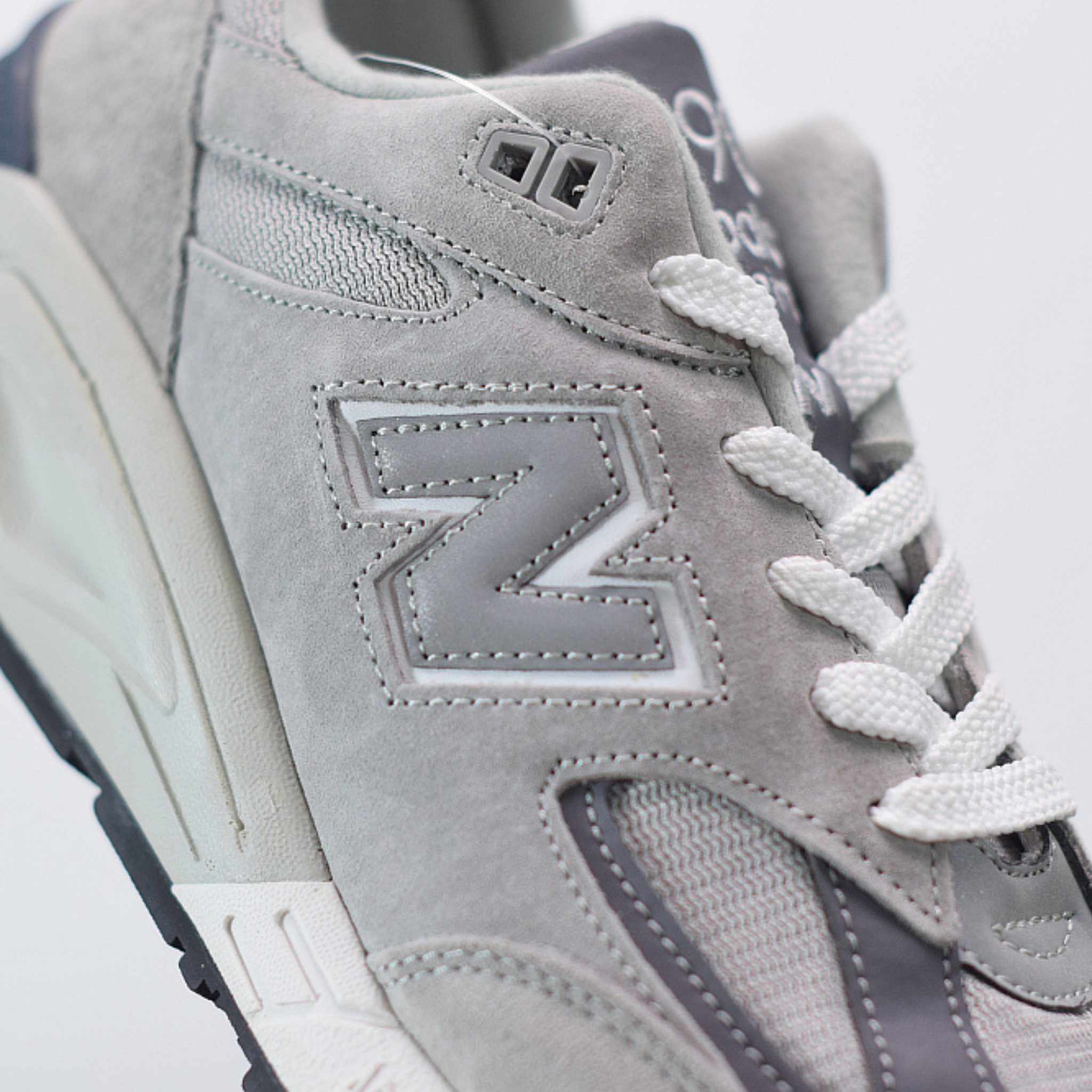 New Balance 990v2 "Kith Grey"