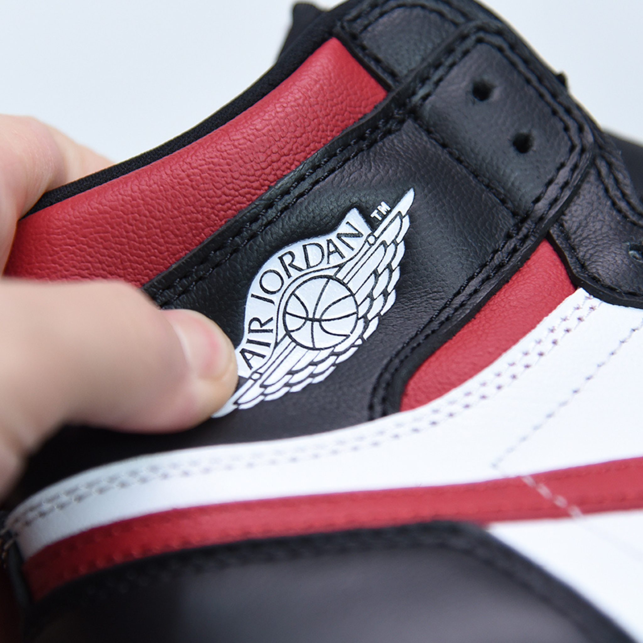 Nike Air Jordan 1 High "Gym red"