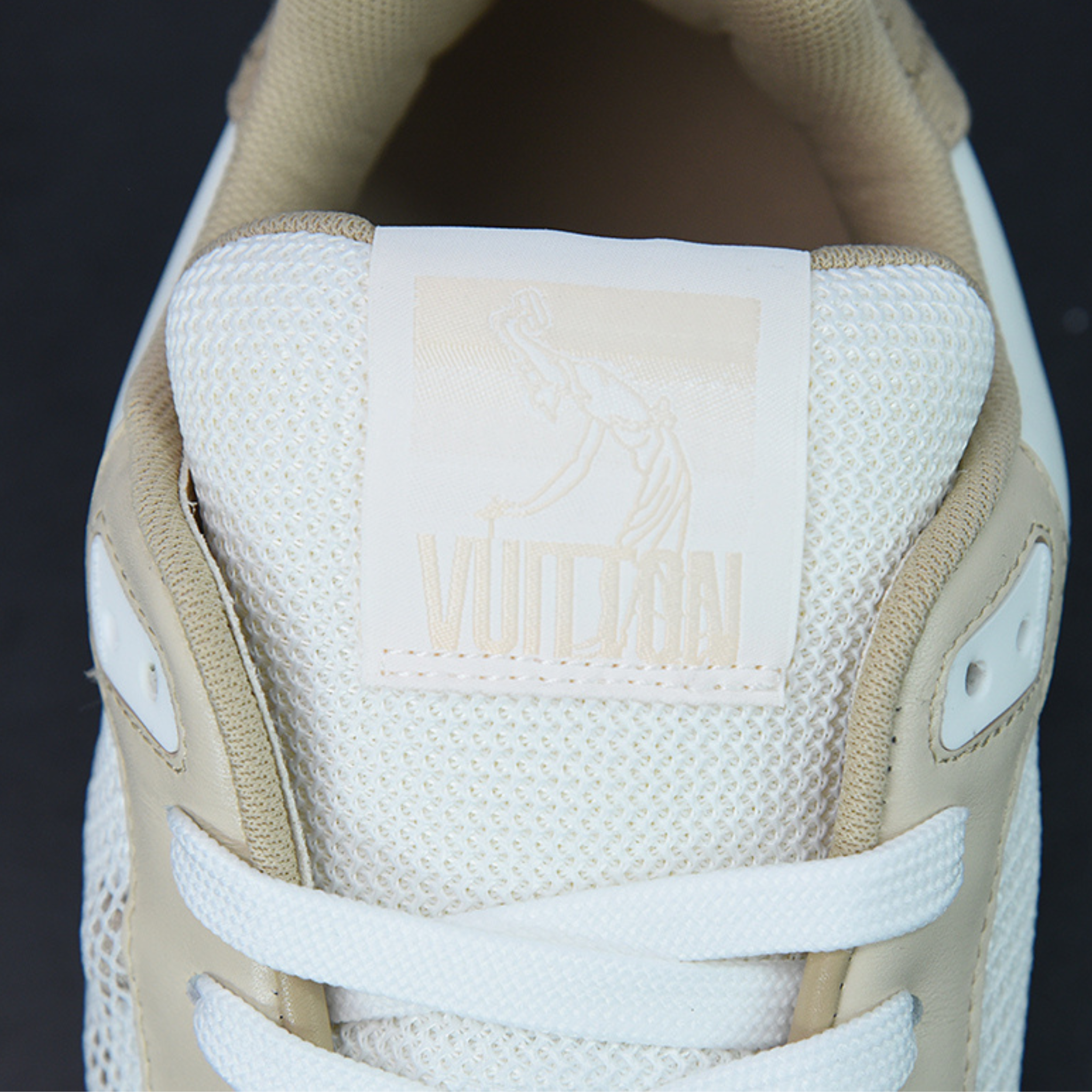 Louis Vuitton Trainer "Beige White Monogram"