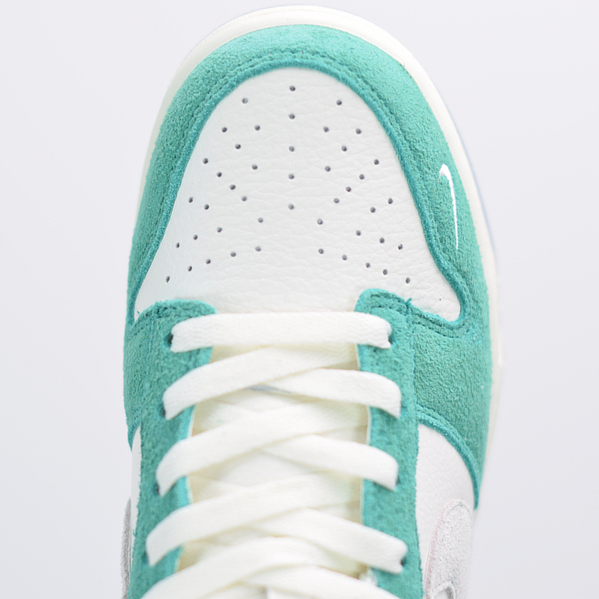 Nike Dunk Low x Kasina