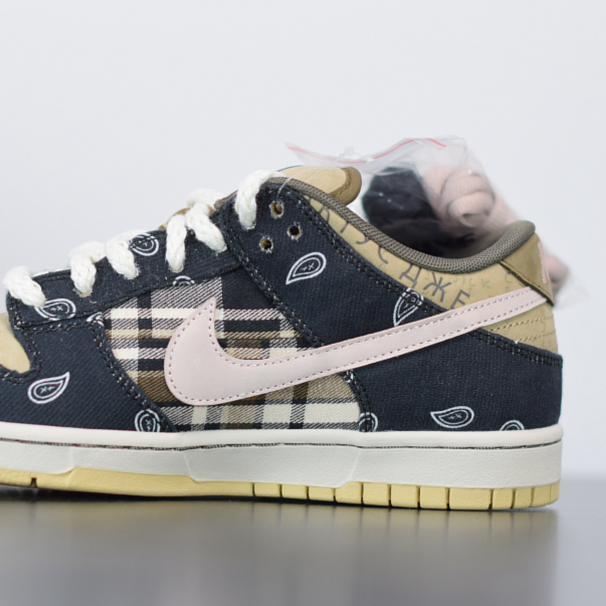 Nike Dunk Low x Travis Scott "Cactus Jack "