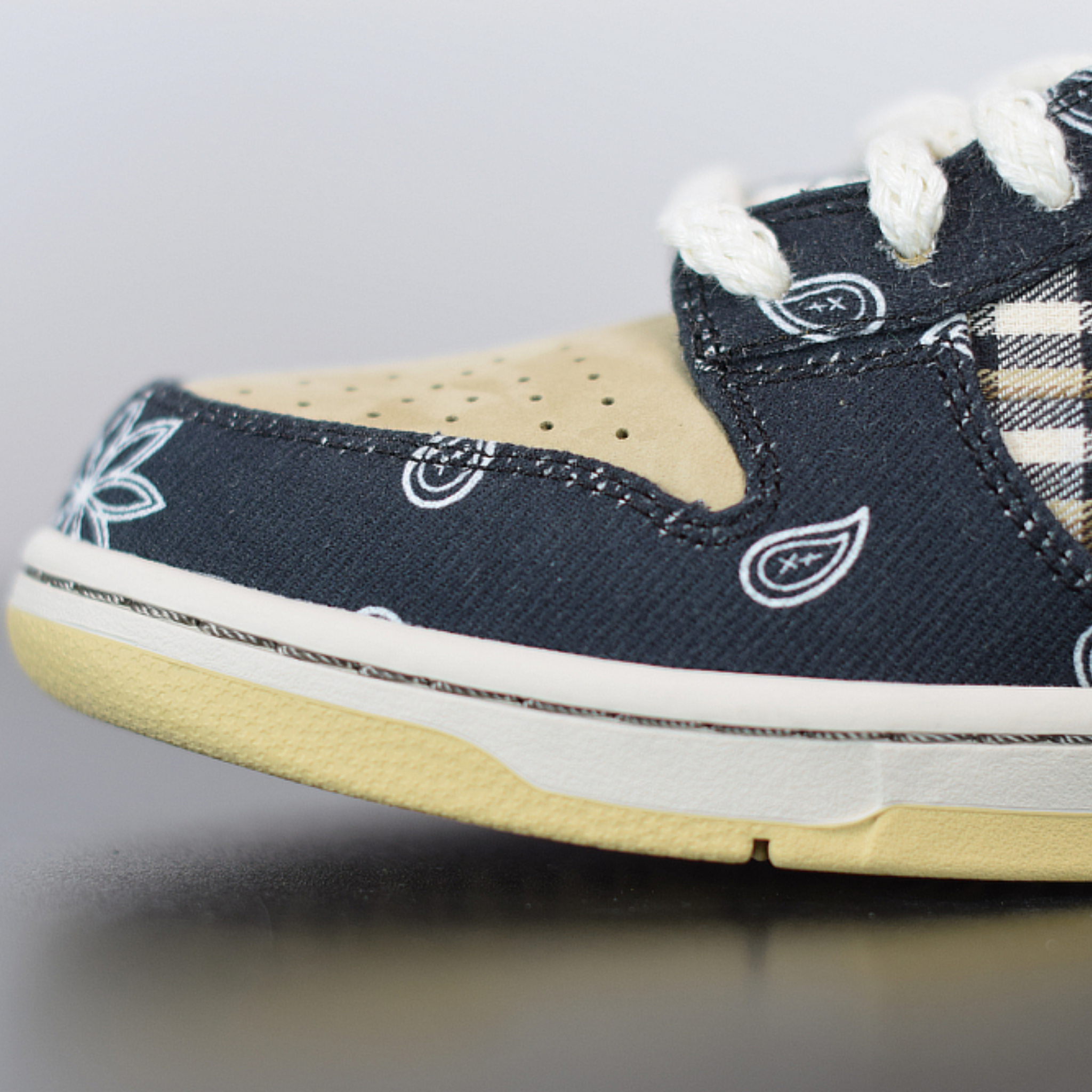 Nike Dunk Low x Travis Scott "Cactus Jack "