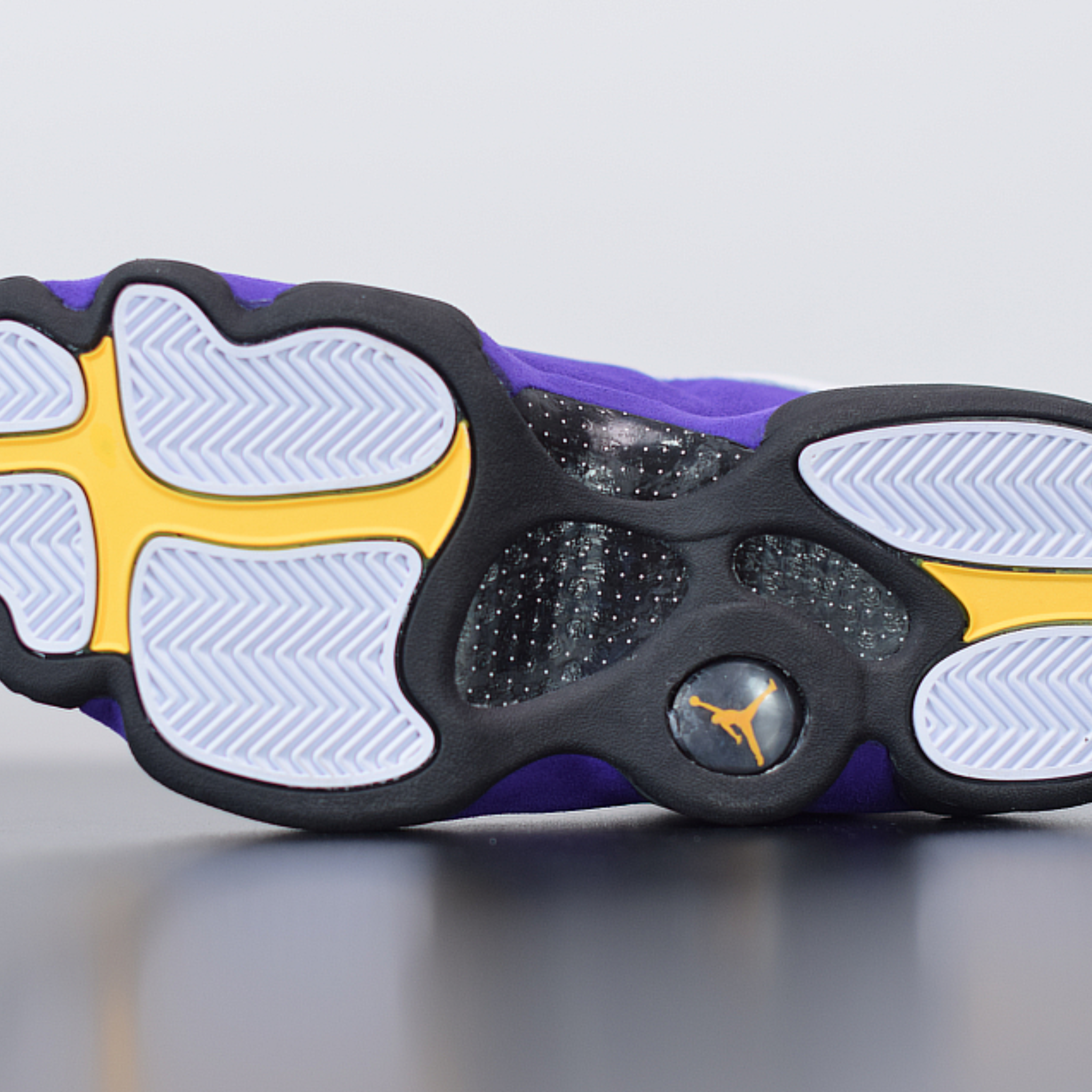 Nike Air Jordan 13 Retro "White Court Purple"