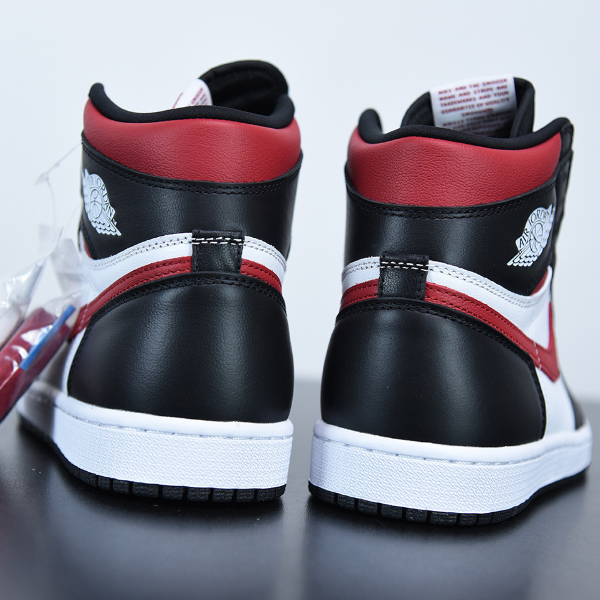 Nike Air Jordan 1 High "Gym red"