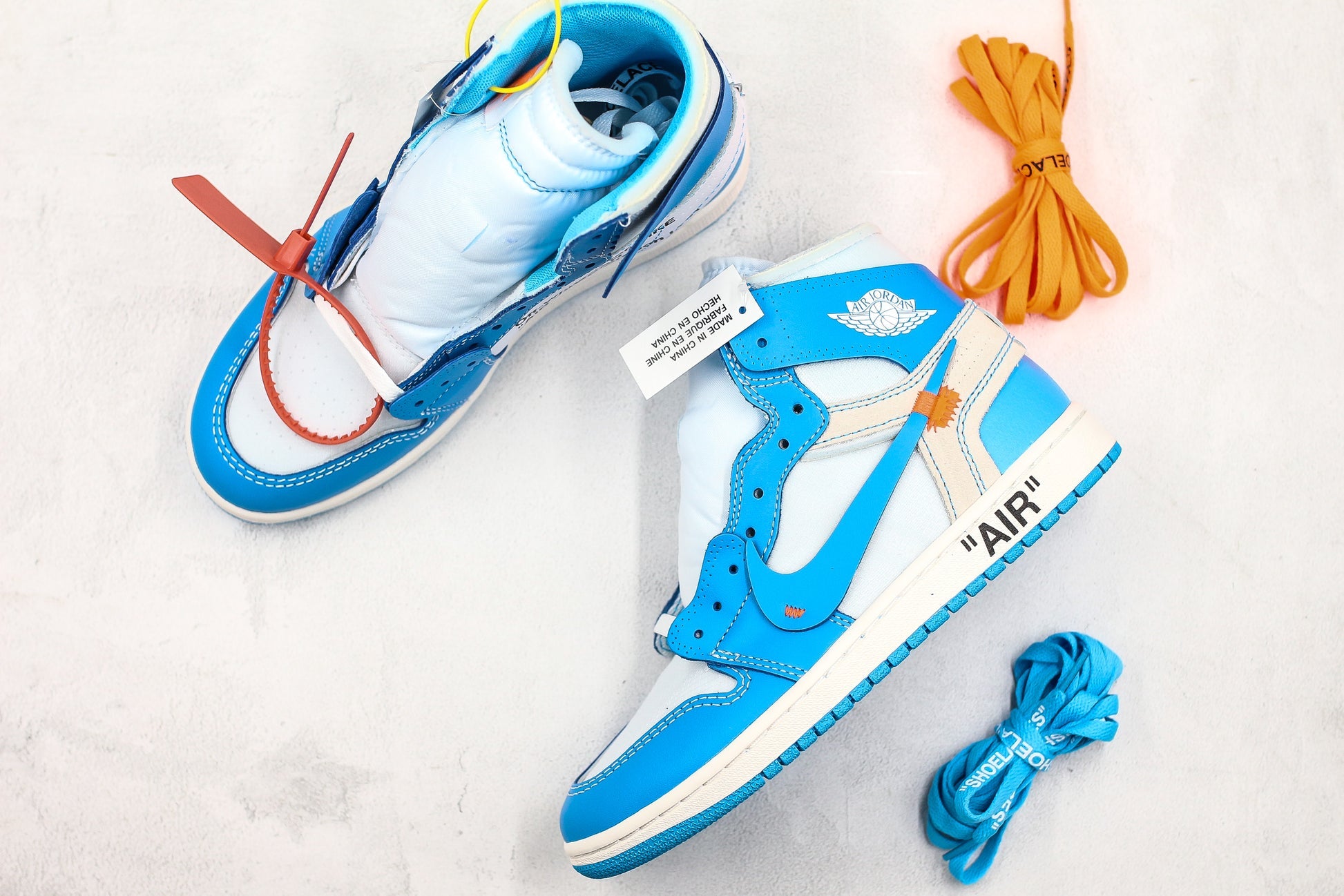 Nike Air Jordan 1 Retro High X Off-White "University Blue"