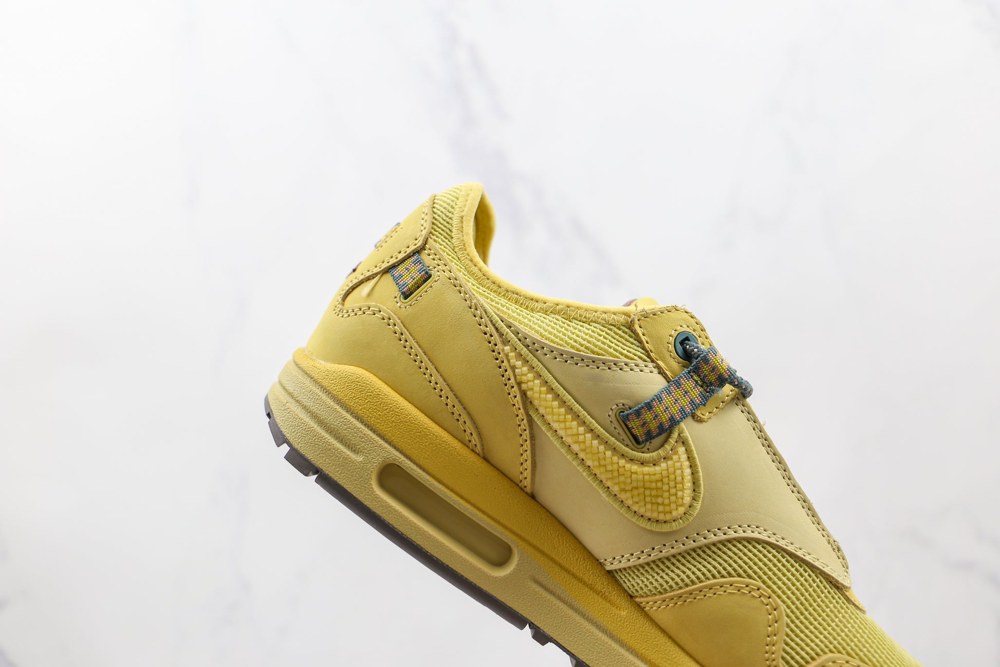 Nike Air Max 1 x Travis Scott "Saturn Gold"