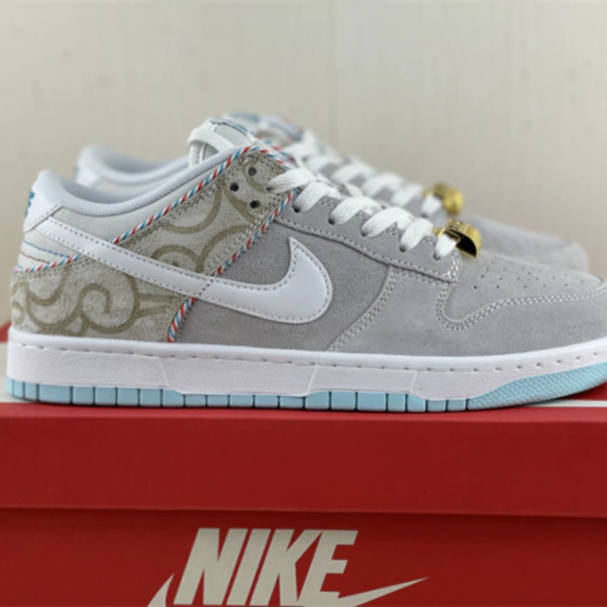 Nike Dunk Low "Barber Shop Grey"