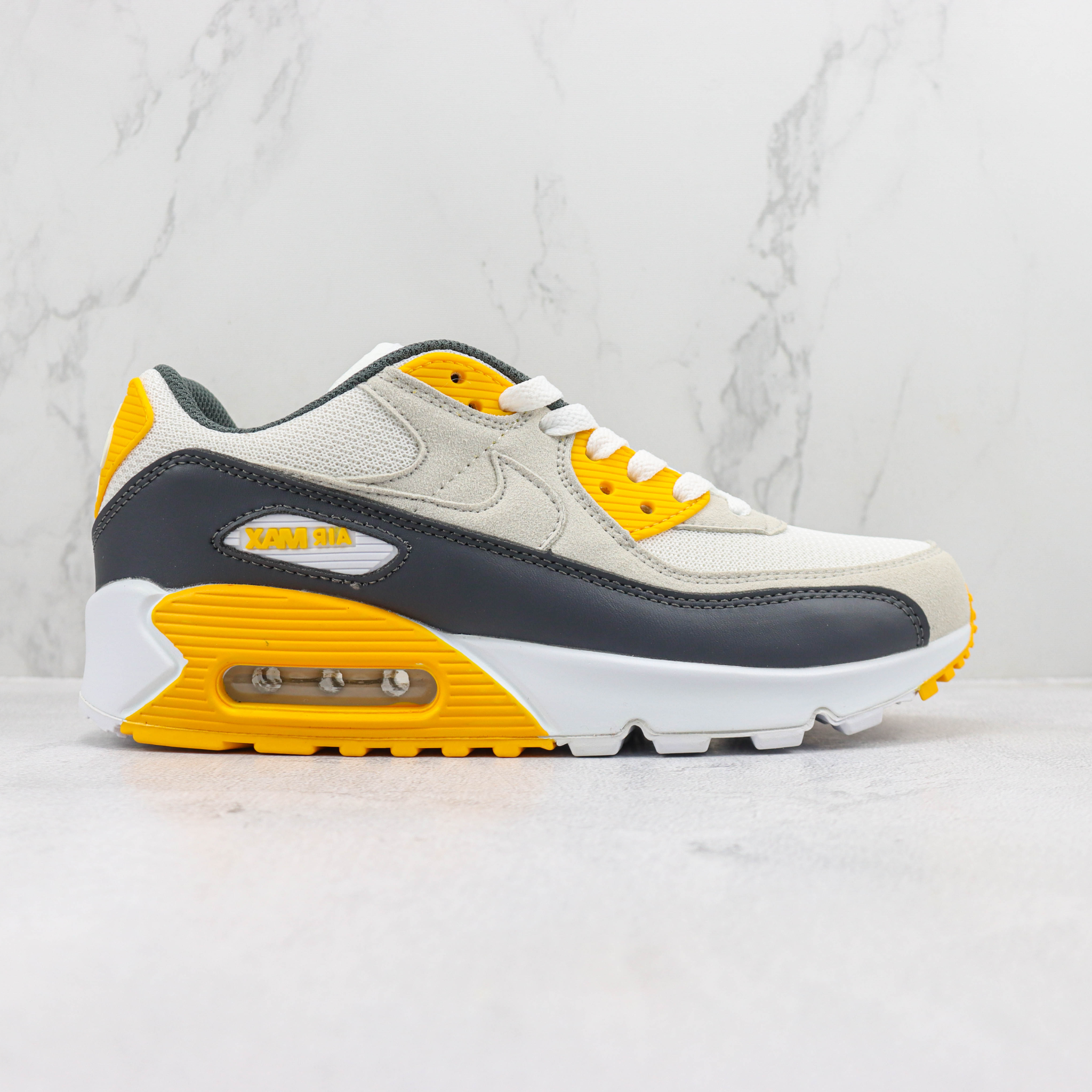 Nike Air Max 90 "University Gold"