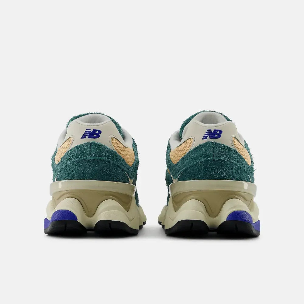 New Balance 9060 "New Spruce Peach Blossom Team Royal" foto 2