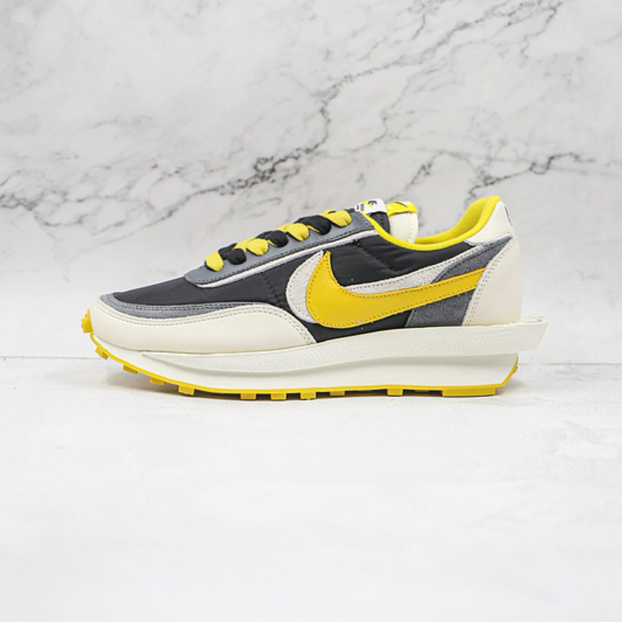 Nike Sacai x VaporWaffle BRIGHT CITRON