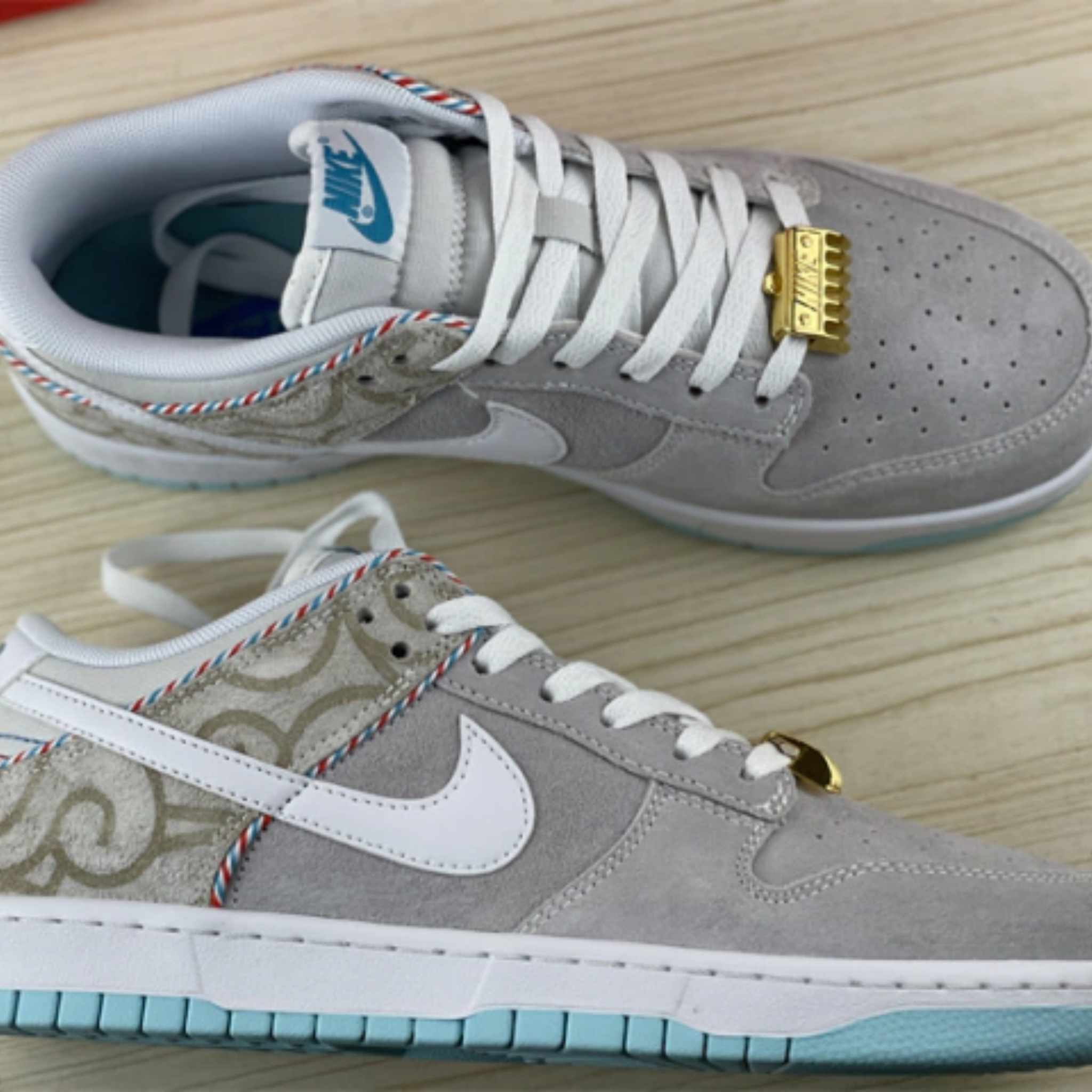 Nike Dunk Low "Barber Shop Grey"