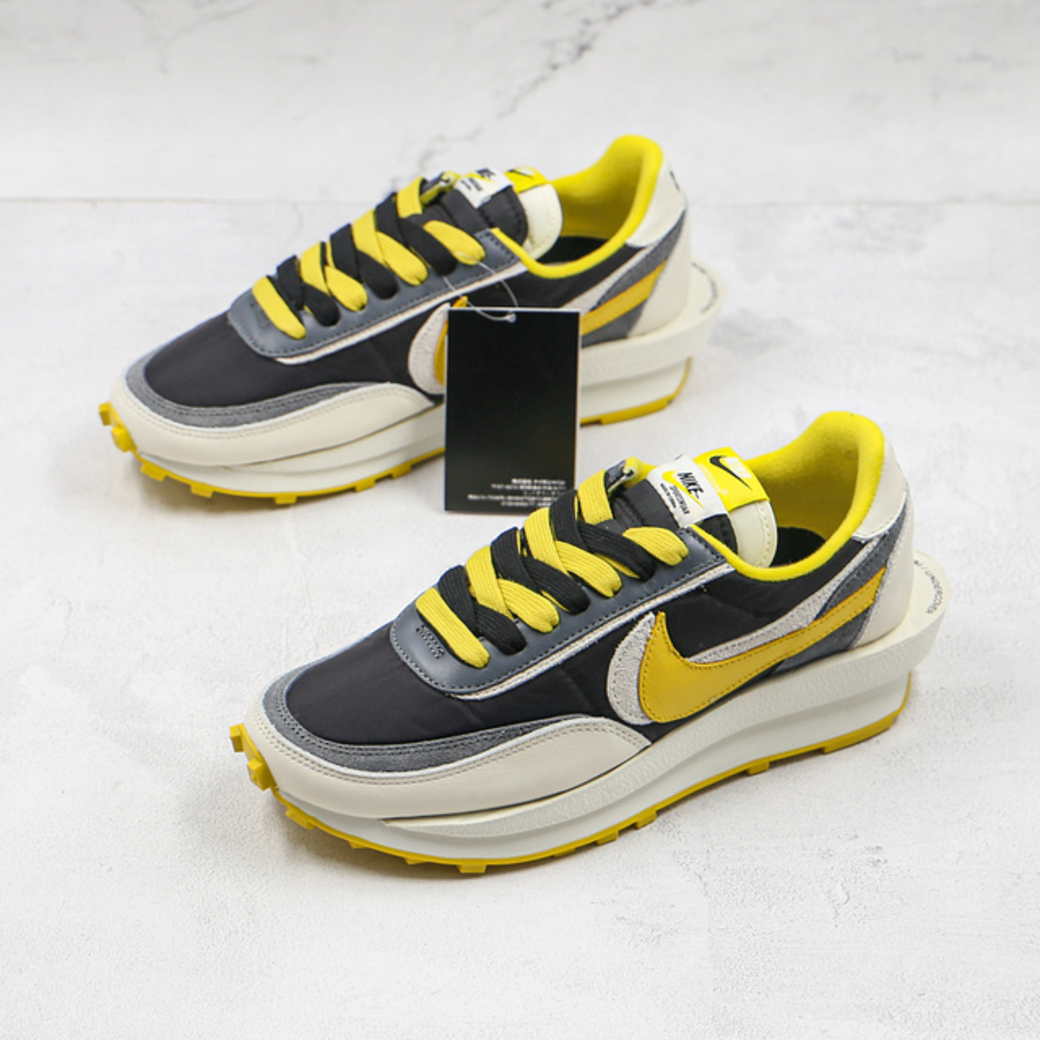 Nike Sacai x VaporWaffle BRIGHT CITRON