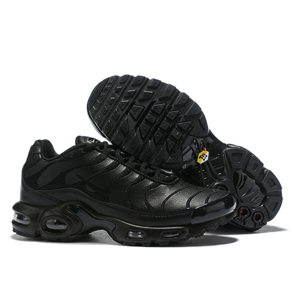 Nike air max plus black sales size 7