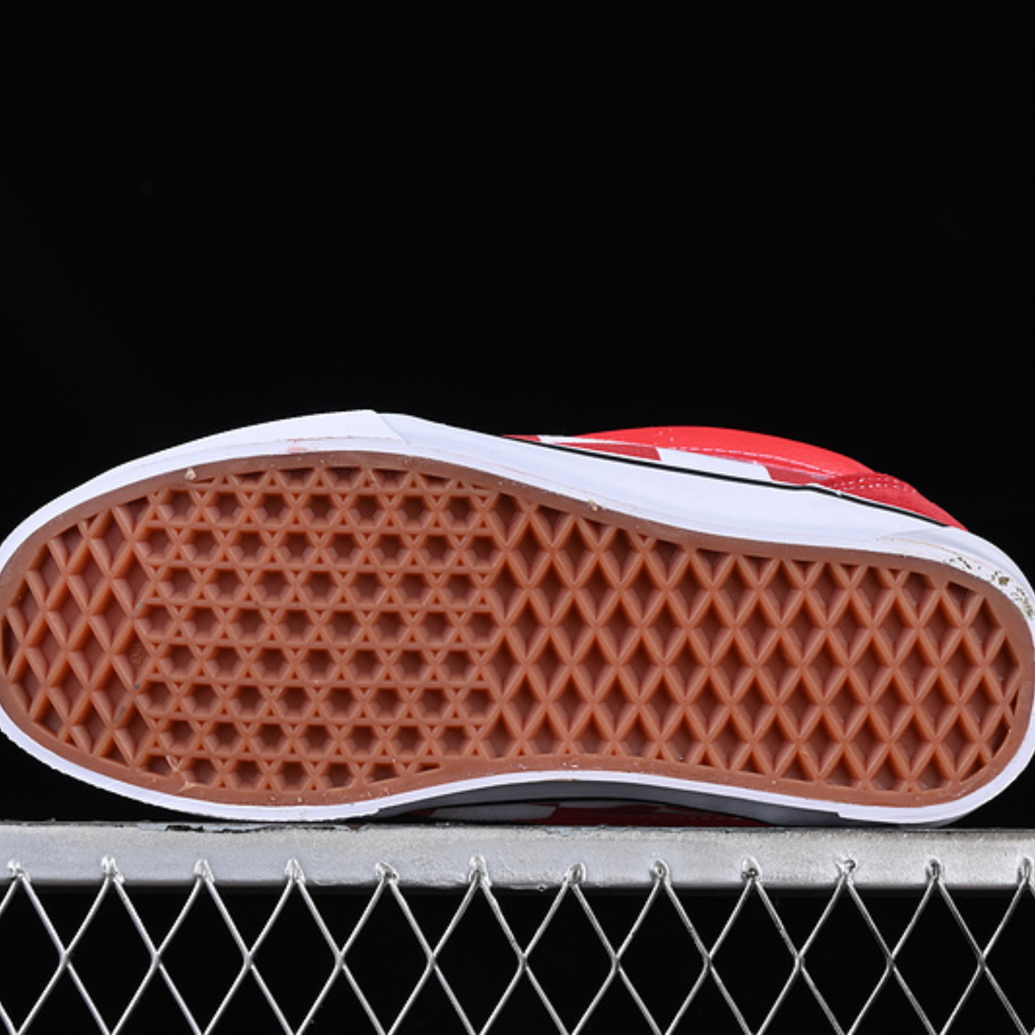 Vans Classics Knu Skool "White/Red"