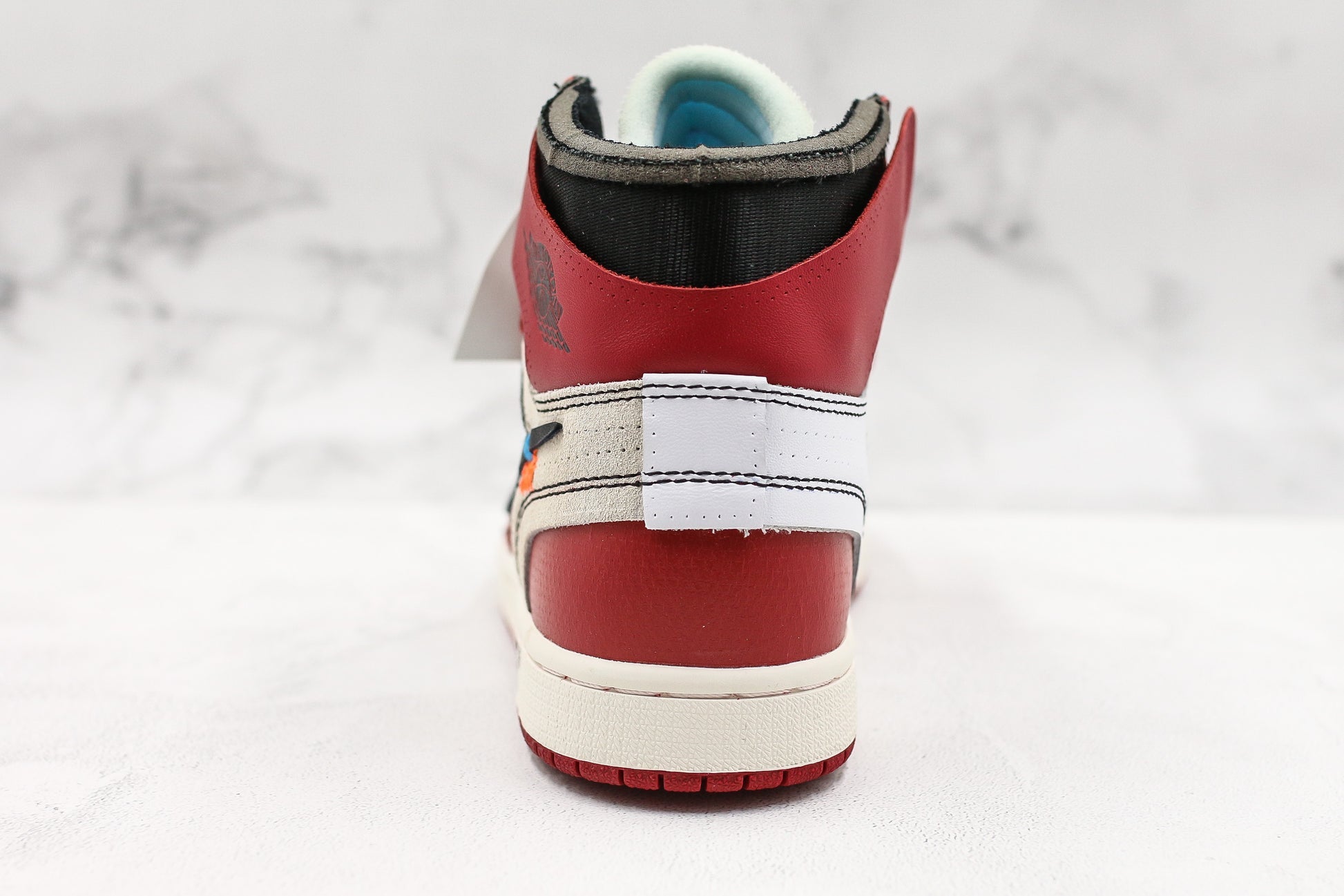 Nike Air Jordan 1 Retro High x Off-White "Chicago"