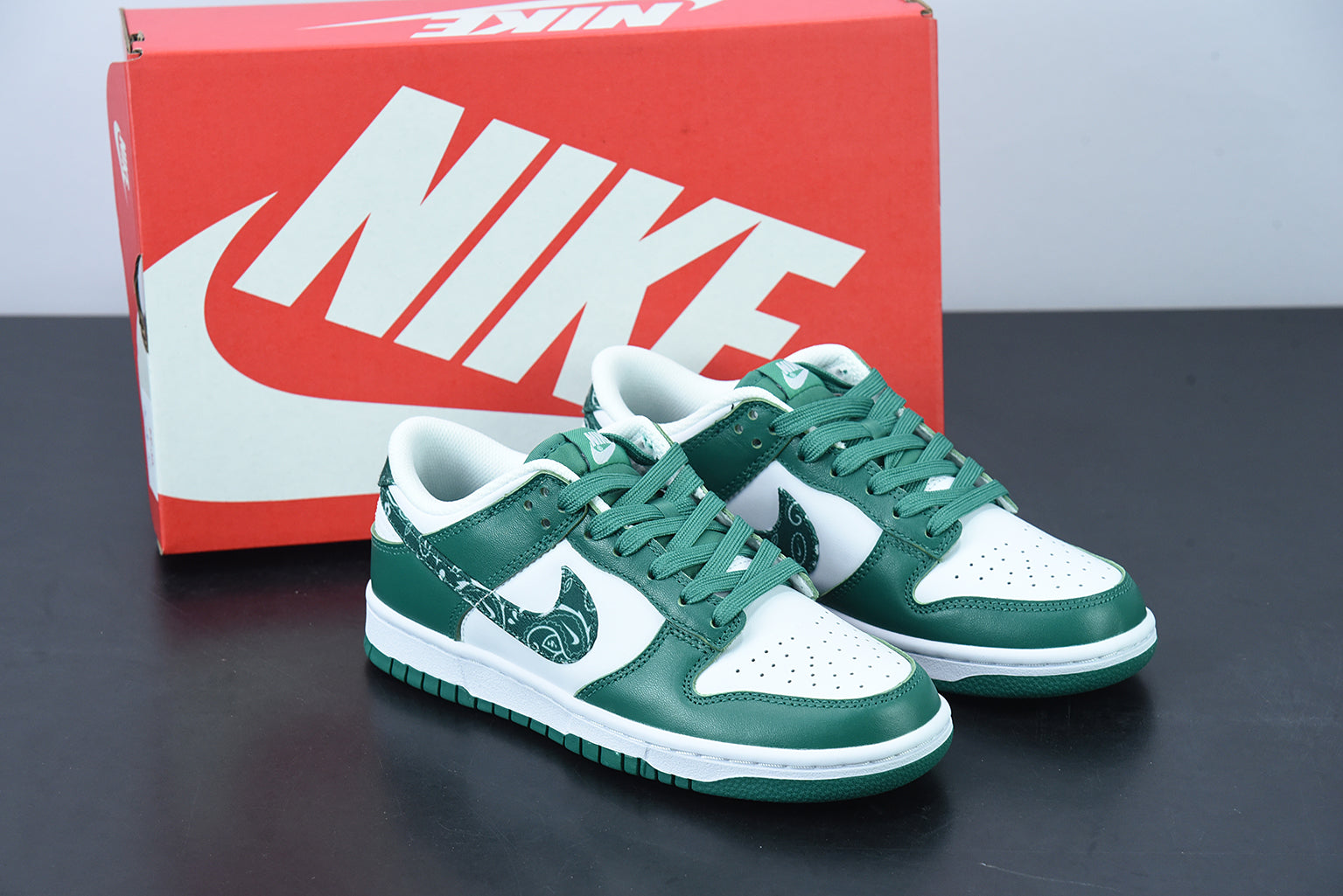 Nike SB Dunk "Green Paisley"