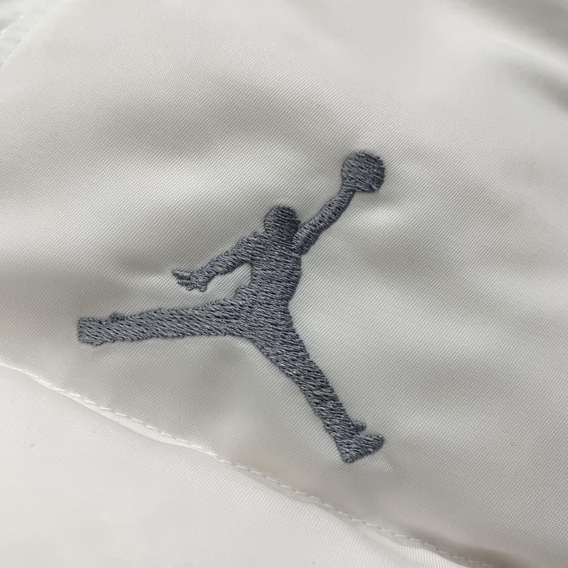 Jaqueta Puffer Supreme x Jordan - White