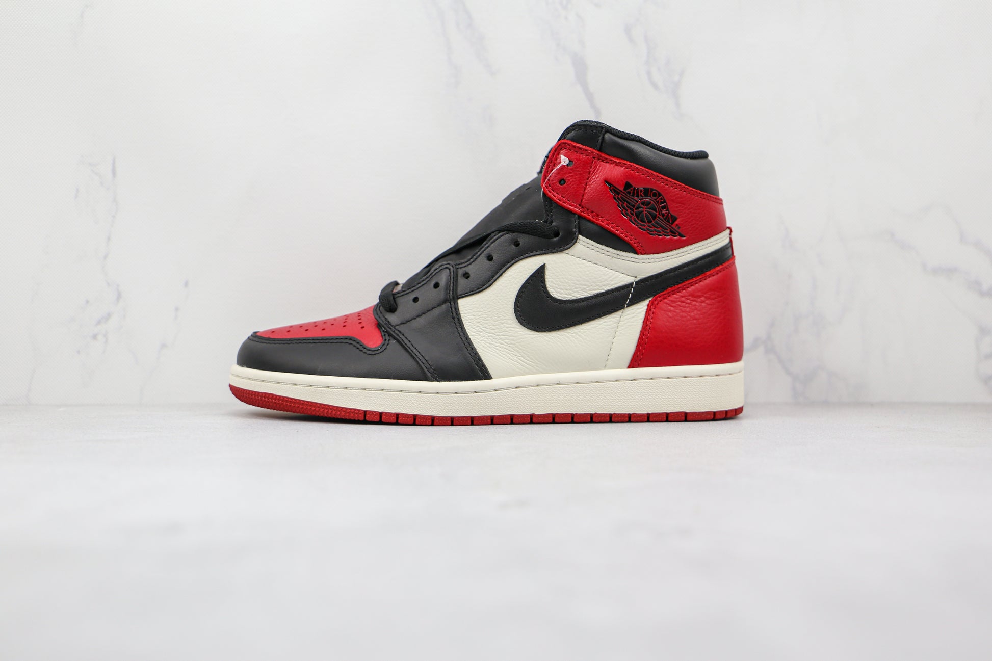 Nike Air Jordan 1 Retro High "Bred Toe"