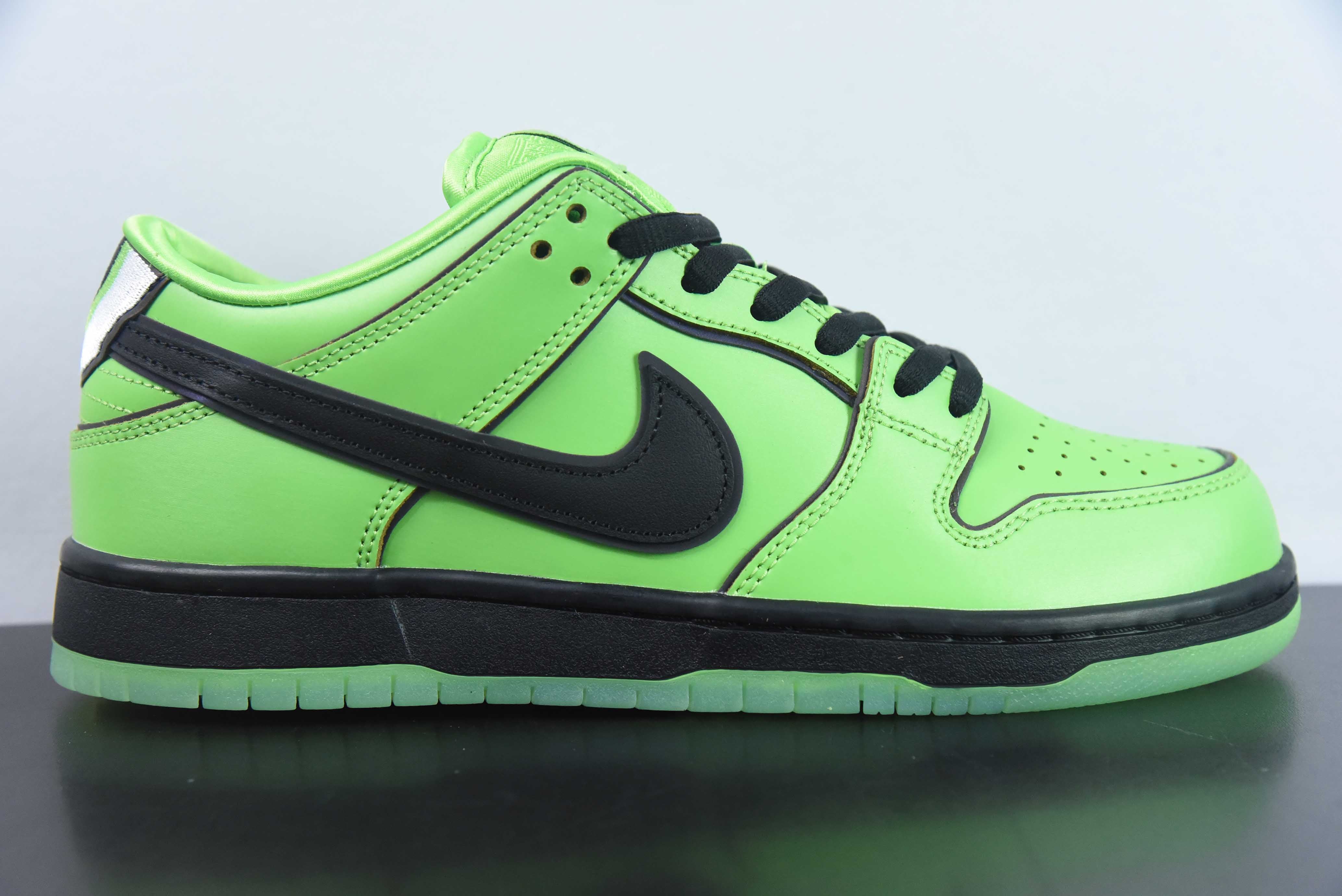 Nike Dunk Low The Powerpuff Girls (Meninas Super Poderosas)