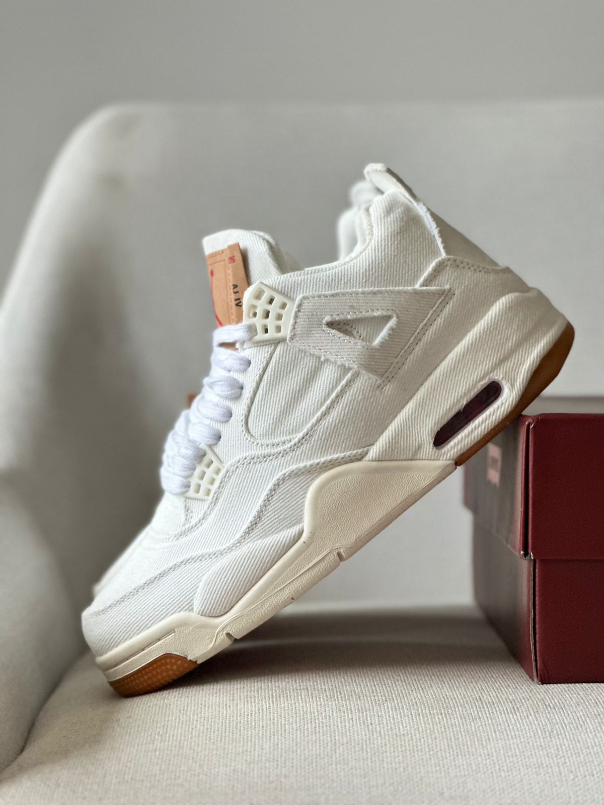 Levi's x Nike Air Jordan 4 Retro "White Denim" (Pronta Entrega)