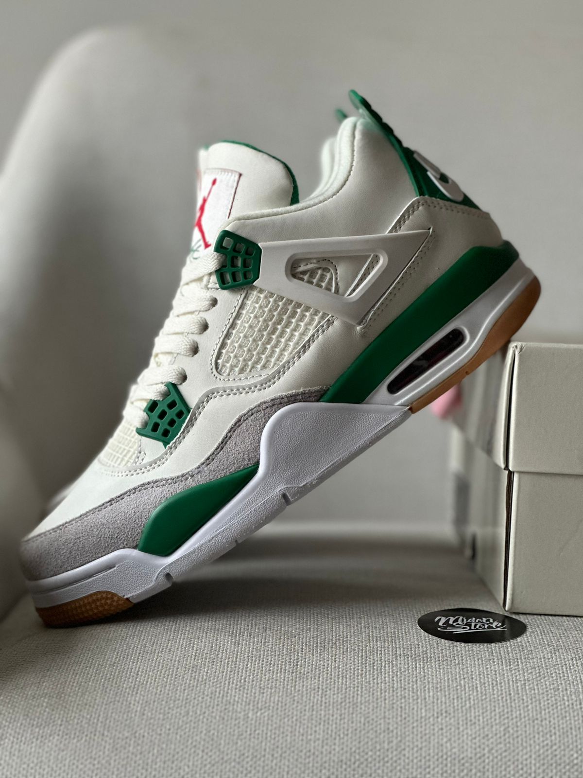 Nike Air Jordan 4 Retro SB "Pine Green" (Pronta Entrega)