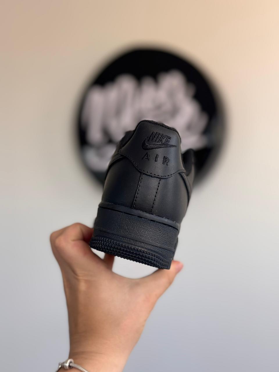 Nike Air Force 1 "Preto" (Pronta Entrega, 35.5)