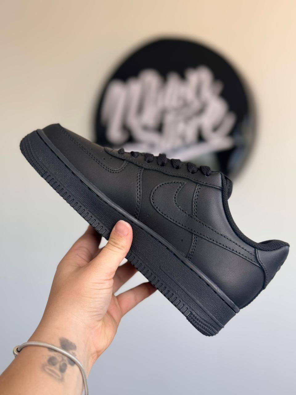 Nike Air Force 1 "Preto" (Pronta Entrega, 35.5)