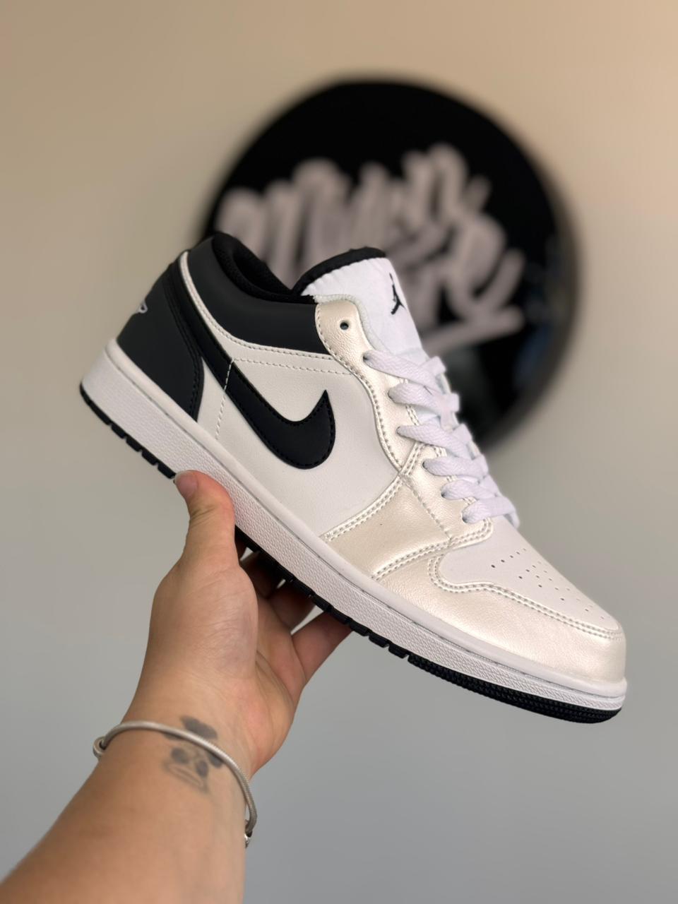 Nike Air Jordan 1 Low White Black "Shine" (Pronta entrega, 40)