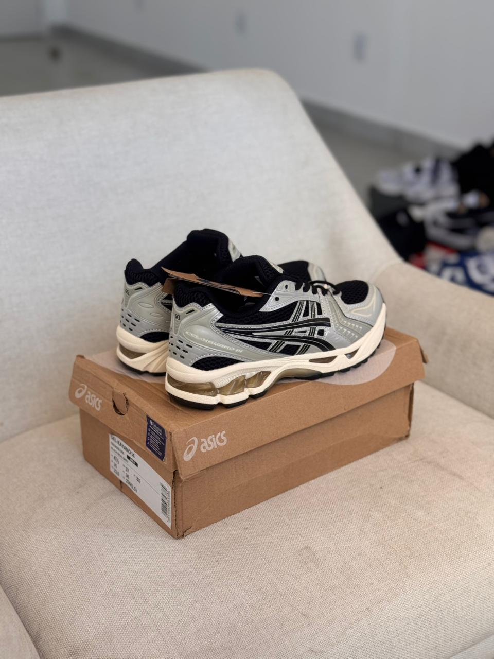 Asics Gel-Kayano 14 "Black Seal Grey" (Pronta entrega, 35)