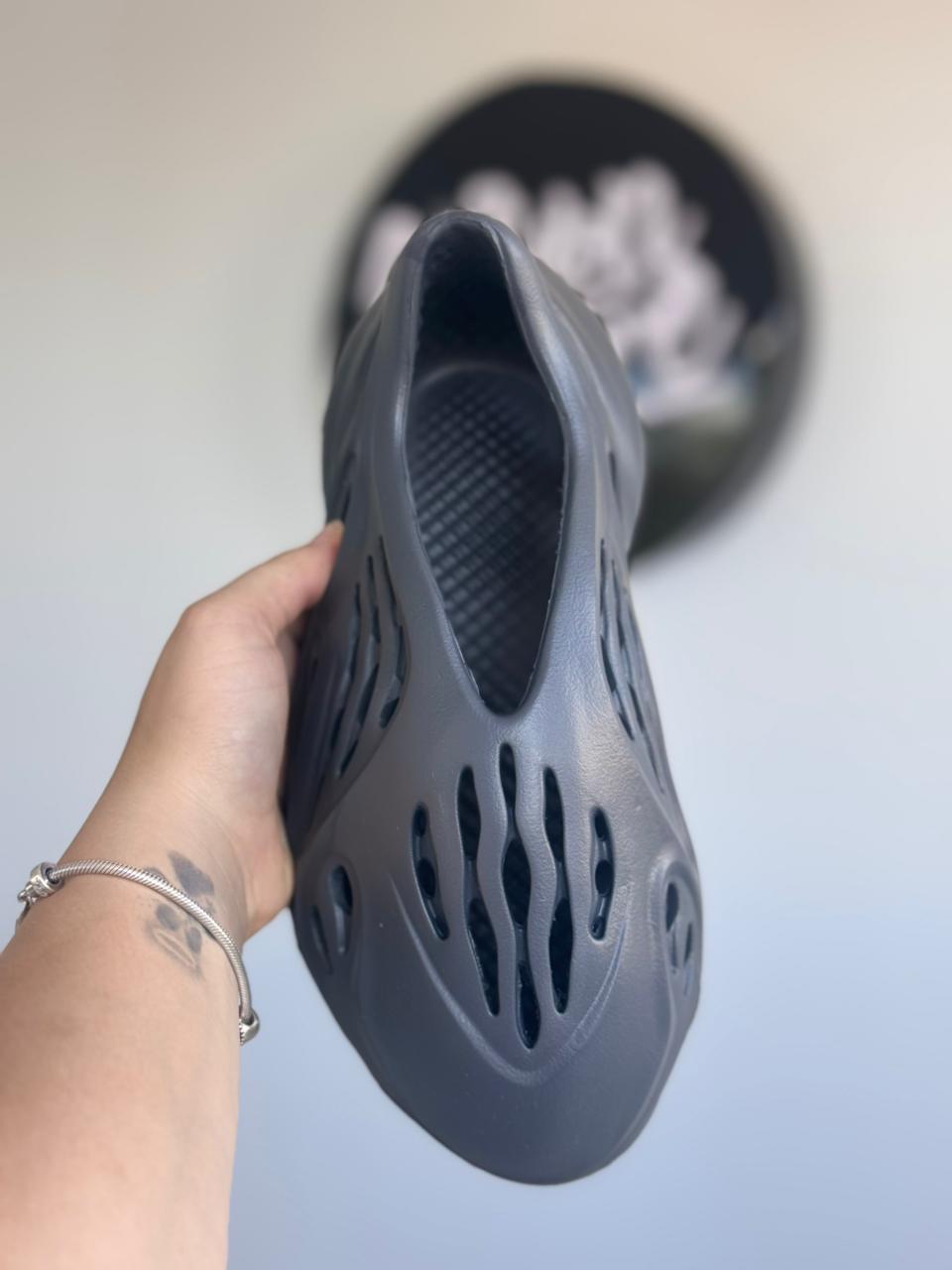 Yeezy Foam Runner "Mineral Blue" (Pronta entrega, 36)