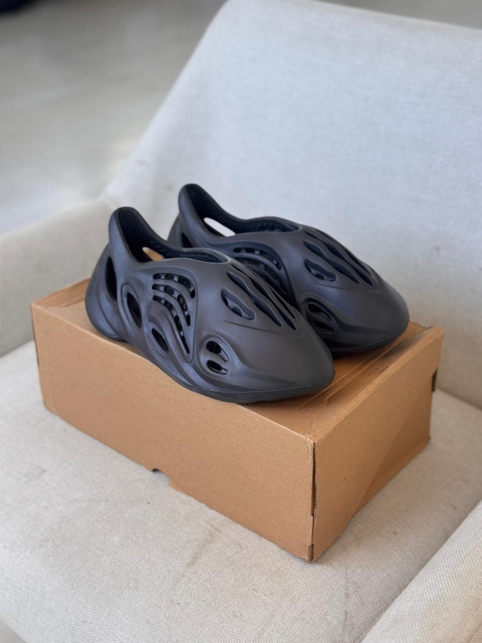 Yeezy Foam Runner "Mineral Blue" (Pronta entrega, 36)