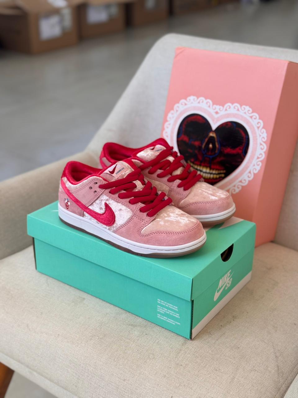 Nike SB Dunk Low "Strangelove" (Pronta entrega, 36)